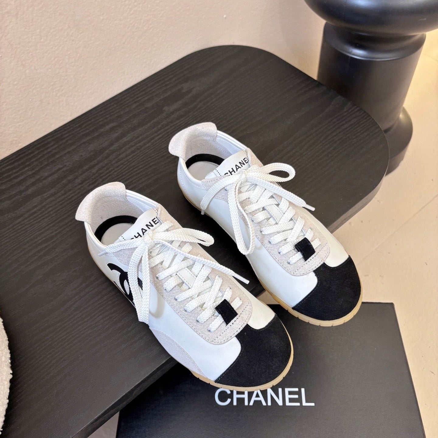 CC 2026 Sneakers Calfskin and Embossed Suede Calfskin – ModenGlanz