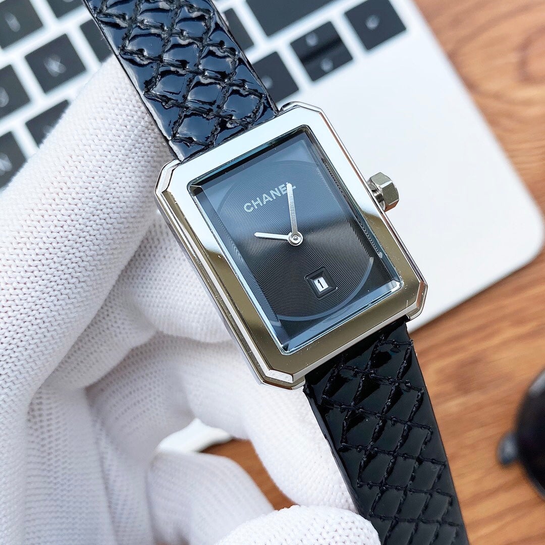 BOY-FRIEND QUARTZ LEATHER STRAP
