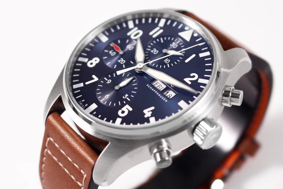 PILOT DAY-DATE CHRONOGRAPH LE PETIT PRINCE BLUE DIAL