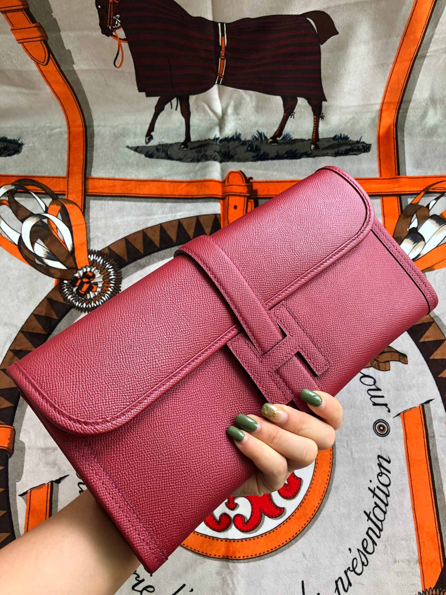 HM Jige 29 Berry Red Epsom 229077