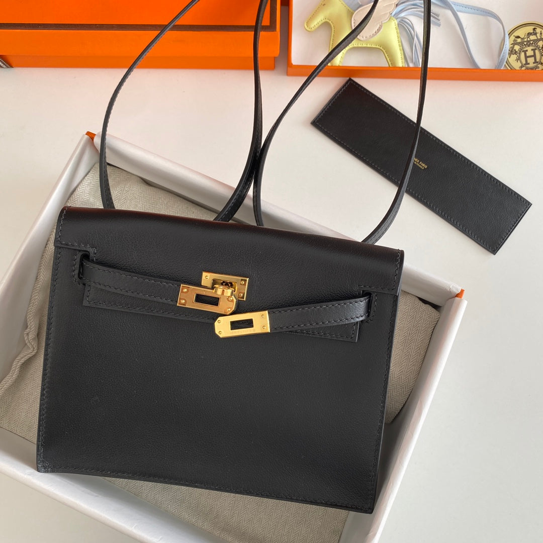 Kelly Danse II 22cm Black Evercolor Leather Ghw