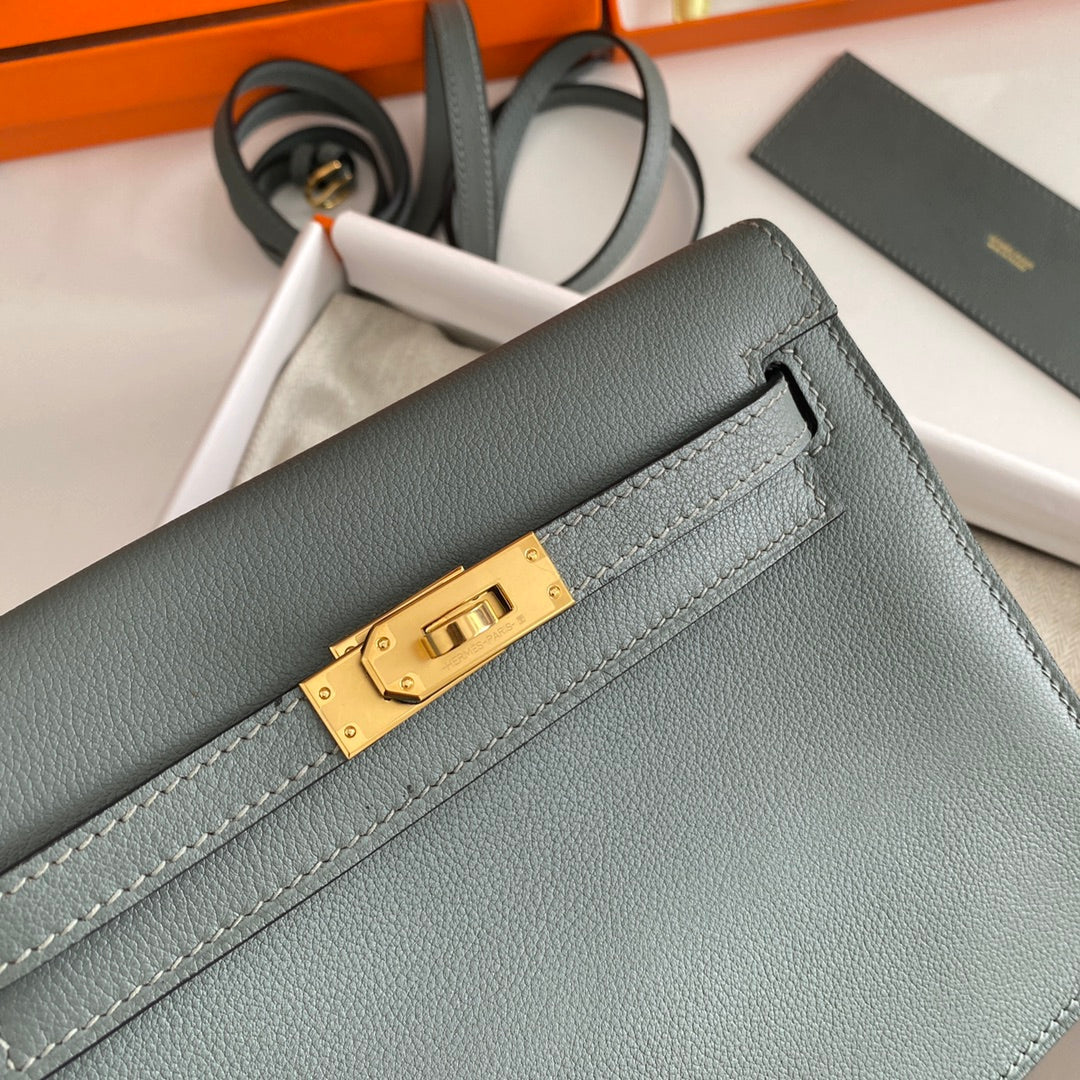 Kelly Danse II 22cm Sky Blue Evercolor Leather Ghw