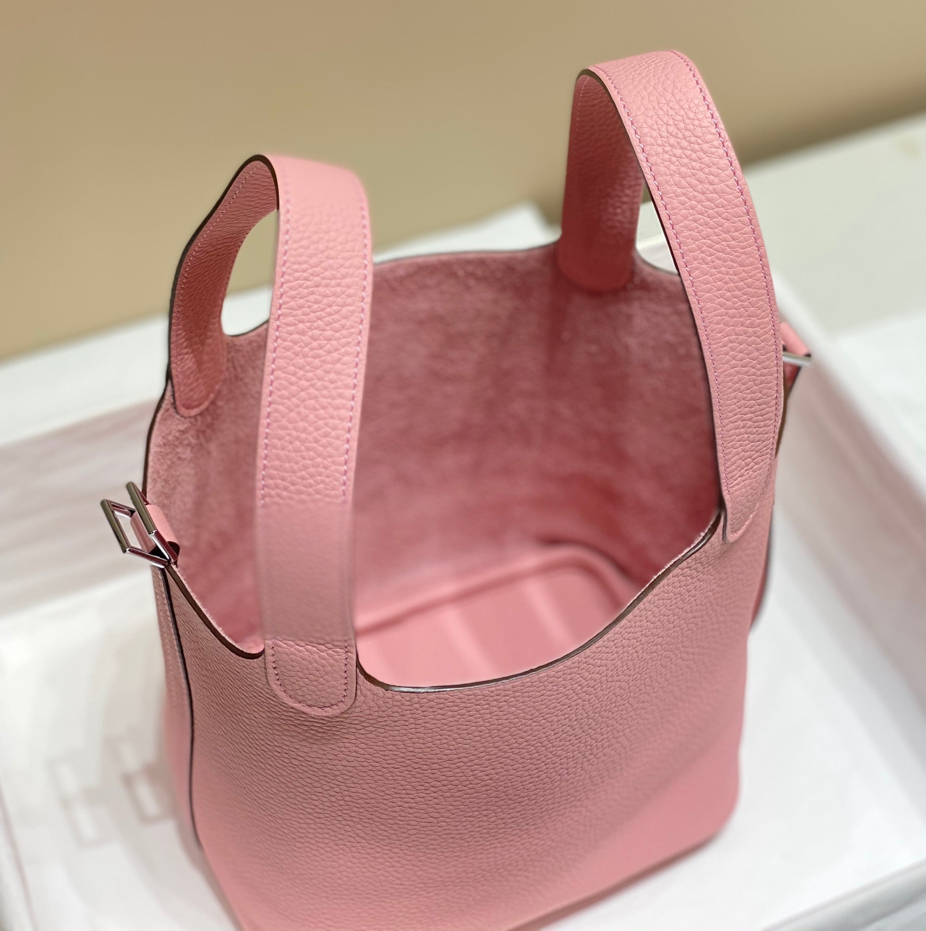 HM PICOTIN LOCK 18 PINK TOGO LEATHER