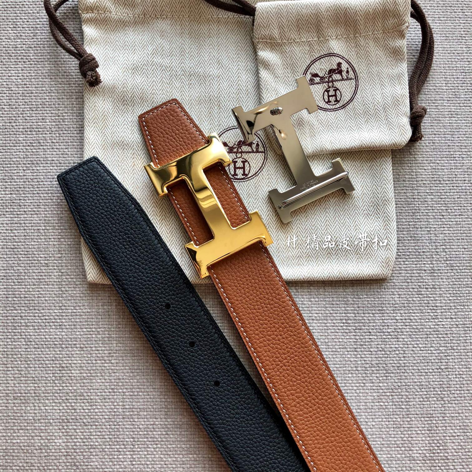 HM BELT BUCKLE & REVERSIBLE BLACK AND BRONZE BROWN LEATHER STRAP 38MM GOLD HARDWARE
