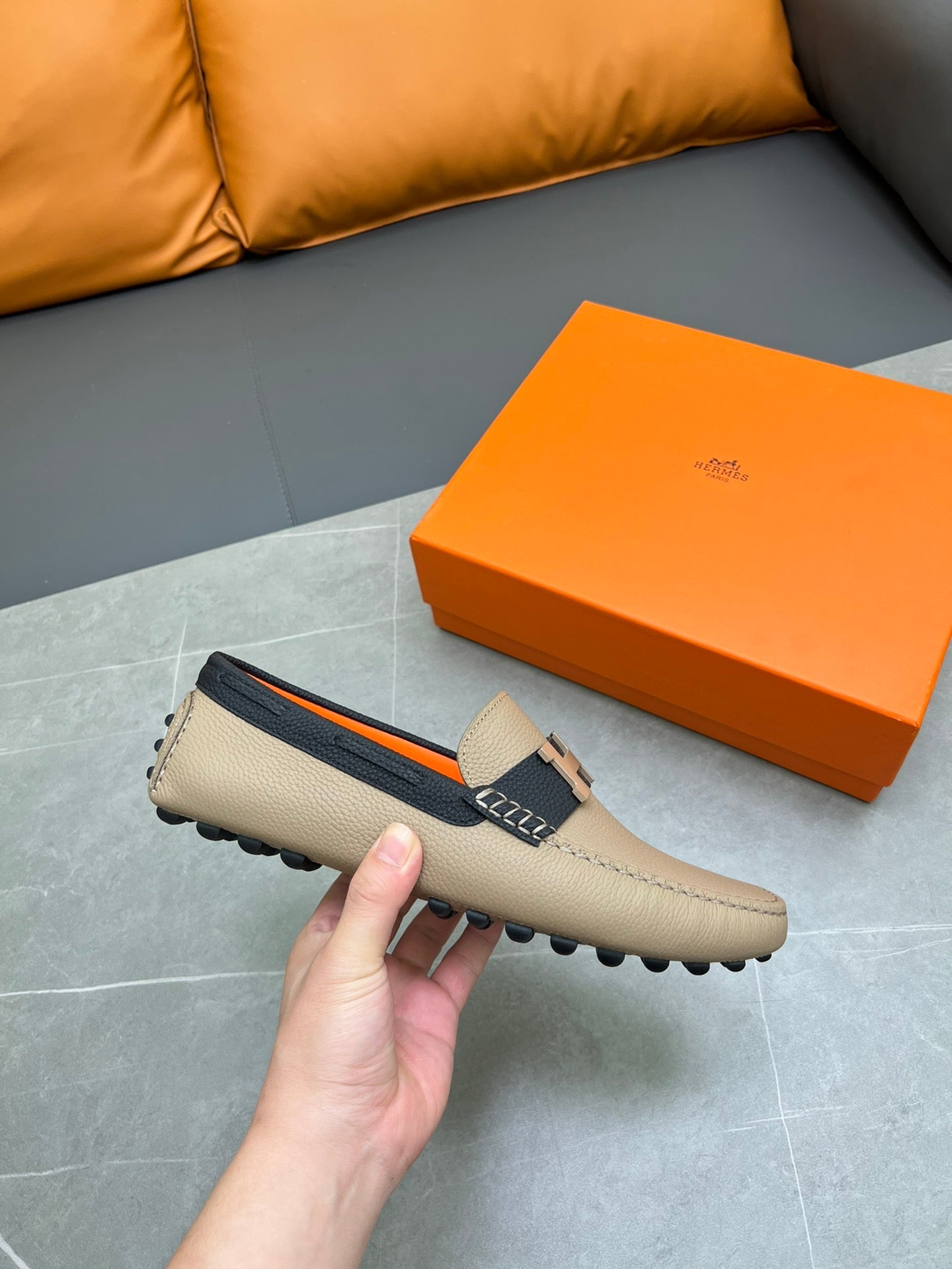 HM H-LOGO LOAFER TAN CALFSKIN