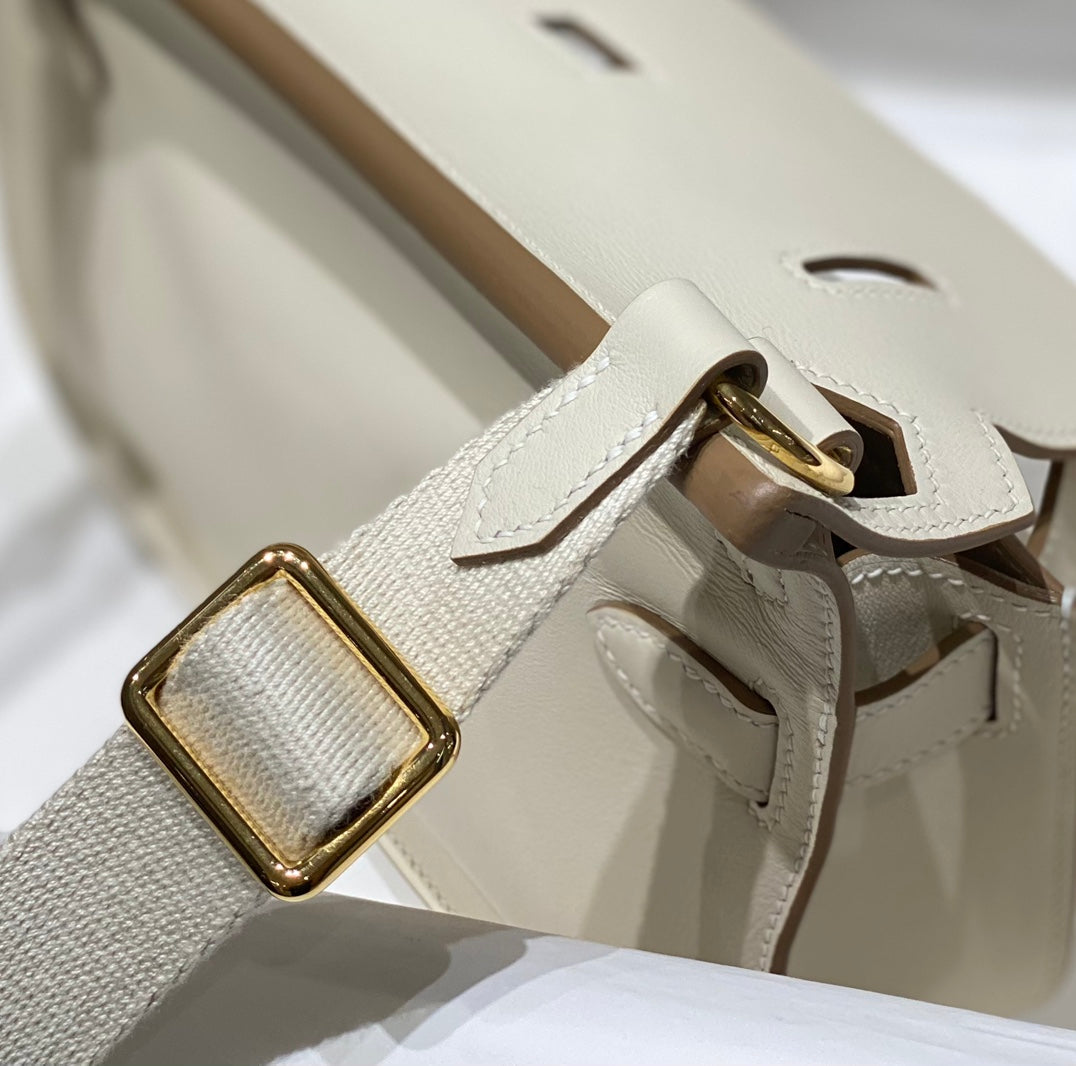 KELLY 23CM JYPSIERE WHITE LEATHER CROSSBODY BAG GHW