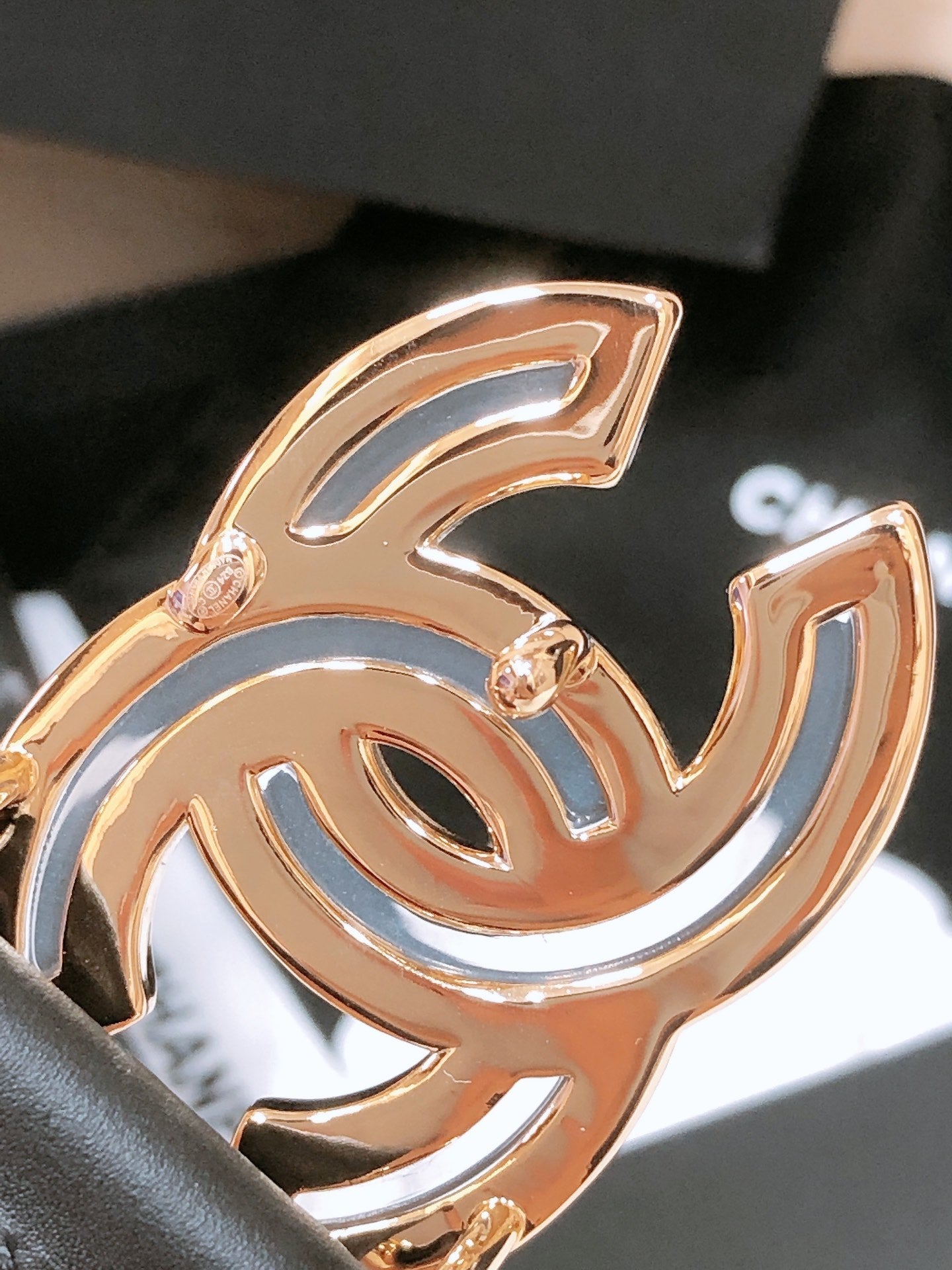 CHANEL BELT 3CM IN BLACK LAMBSKIN WITH GOLD HARDWARE