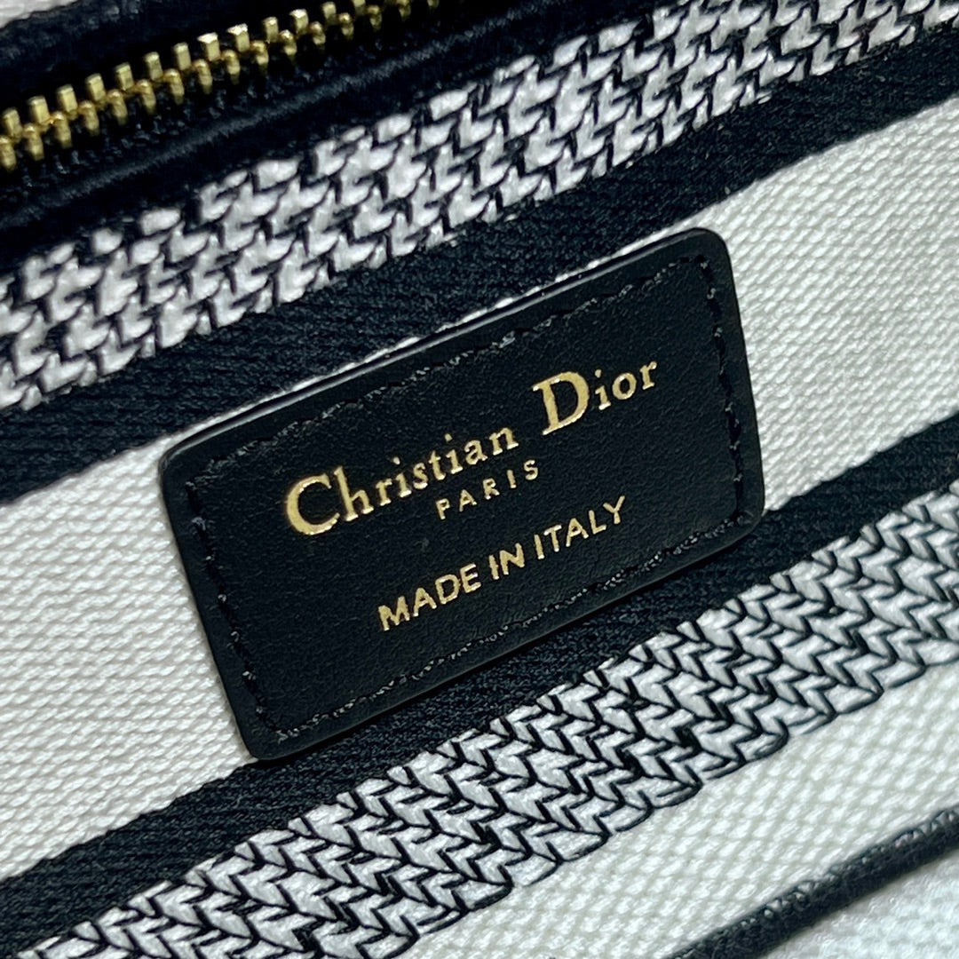 CD Floral White 26 Lady D-Joy Bag Canvas 336636