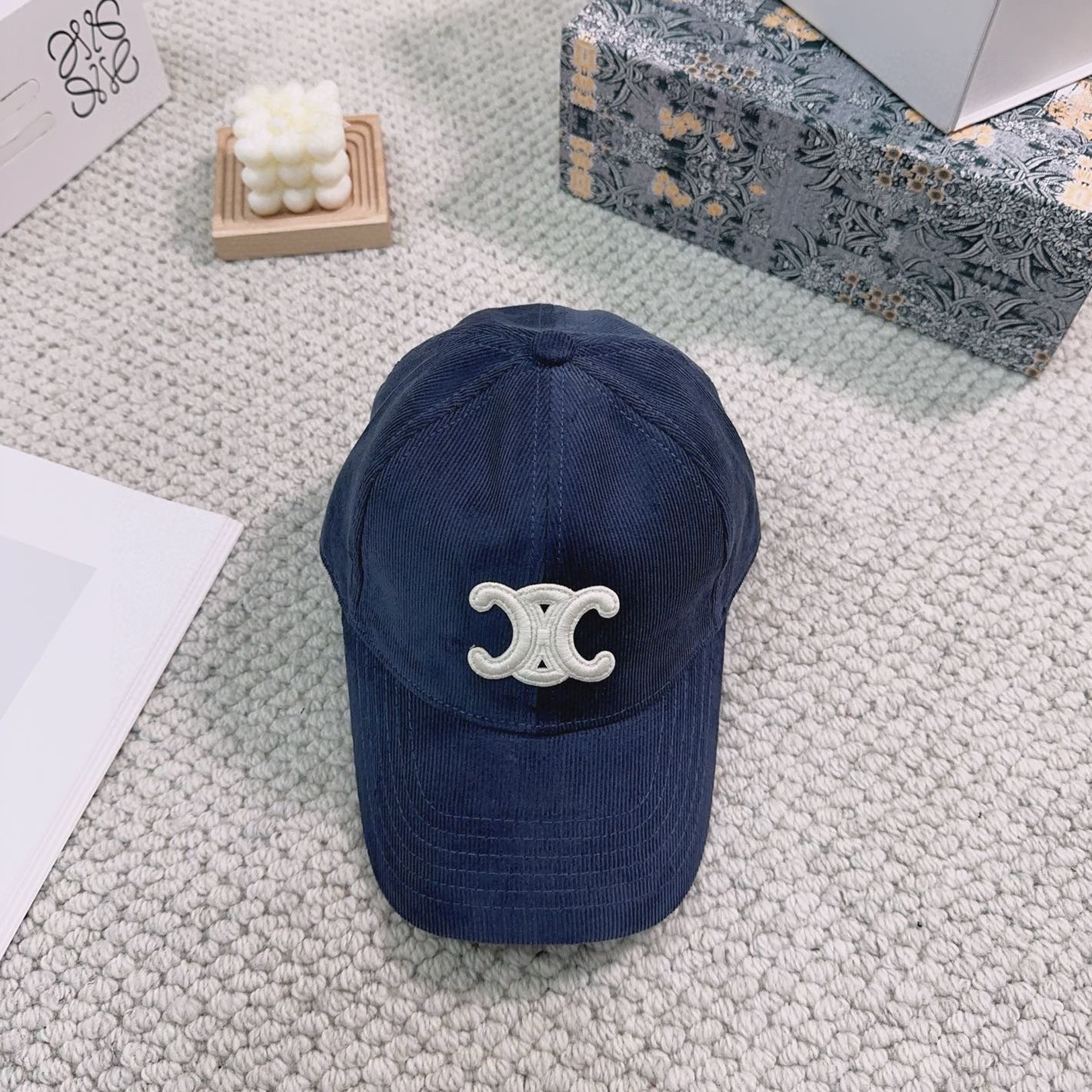 Celin Cap Blue Velvet