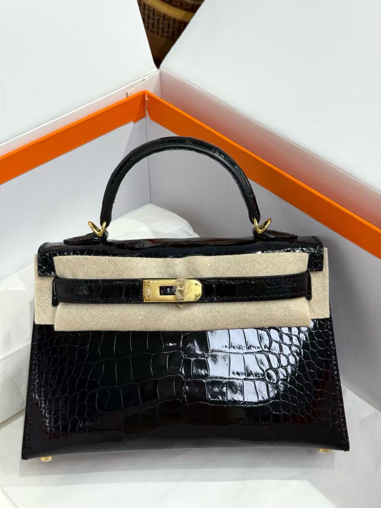 Hermès Kelly II Sellier Mini Black Shiny Crocodile Gold Hardware