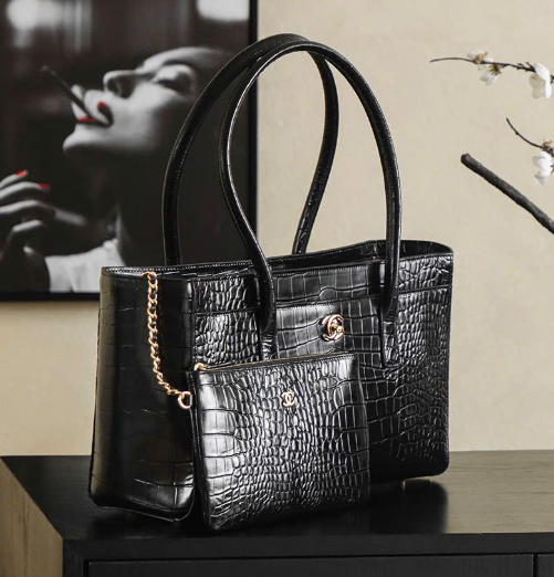 Chanel 25 Crocodile-embossed 40cm Bag Black Cowhide 322959