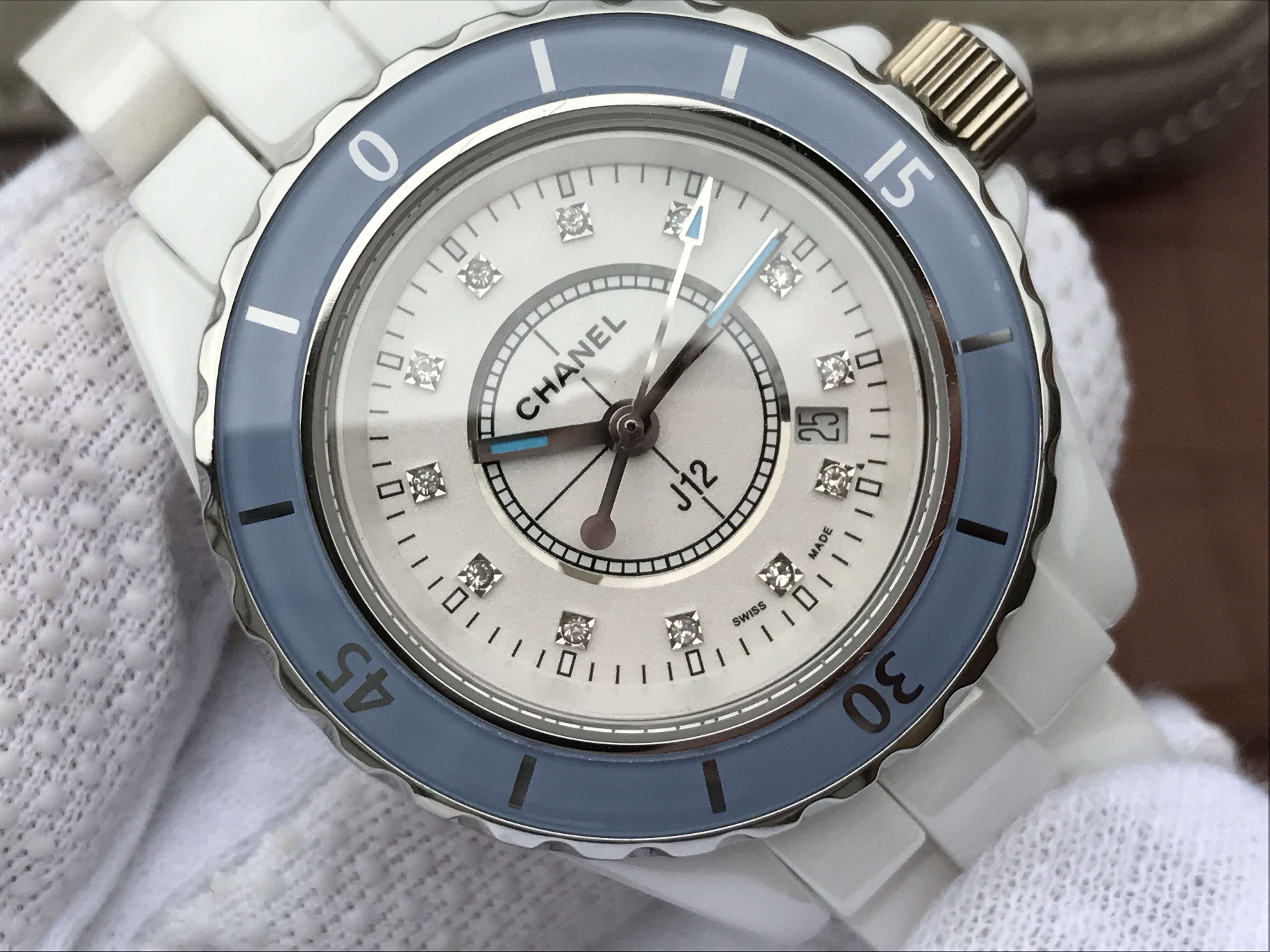 J12 BLUE BEZEL DIAMOND NUMERALS 33MM