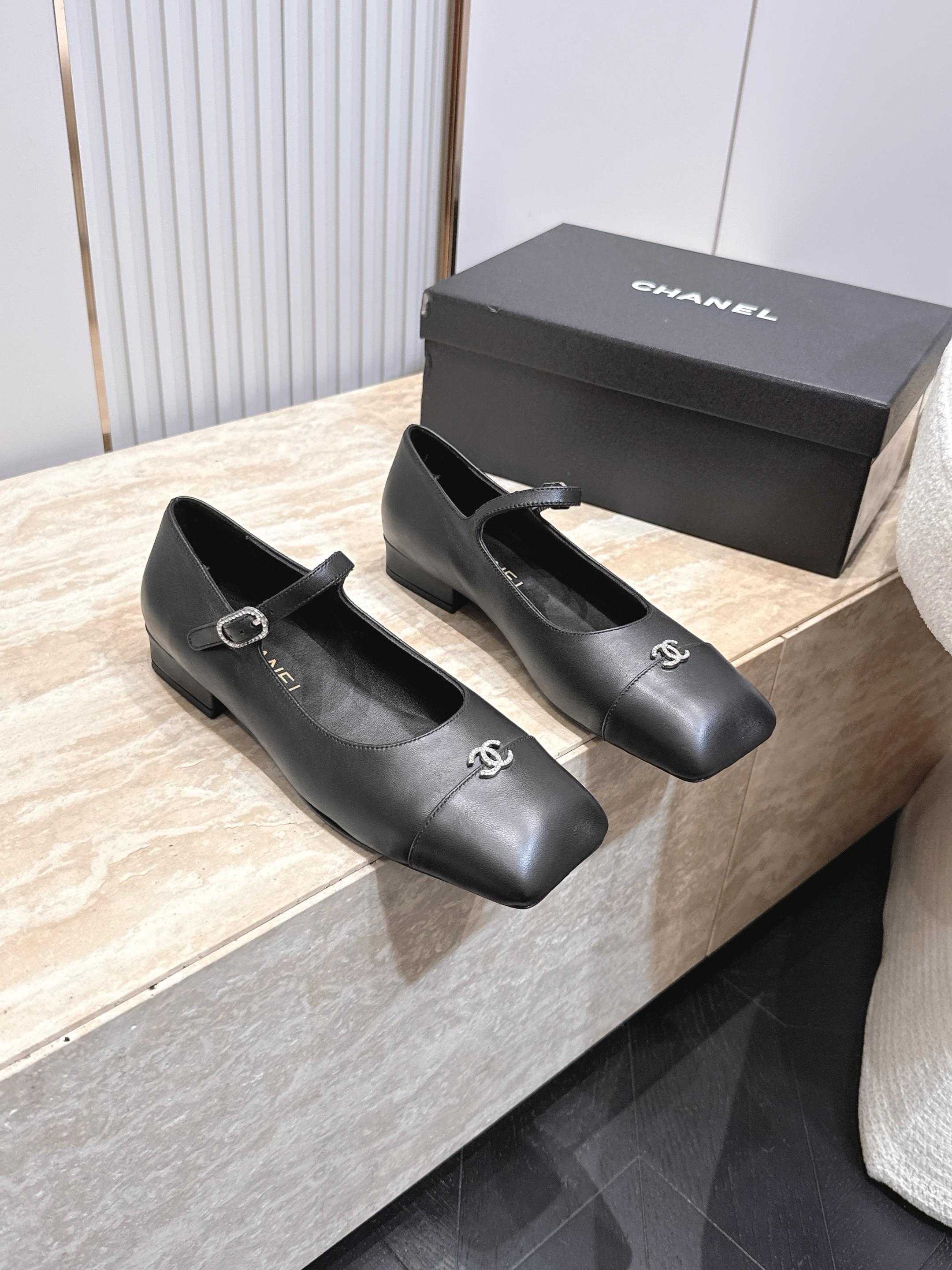 Channel 2026 Ballet Flat 25mm Suede Calfskin 899012