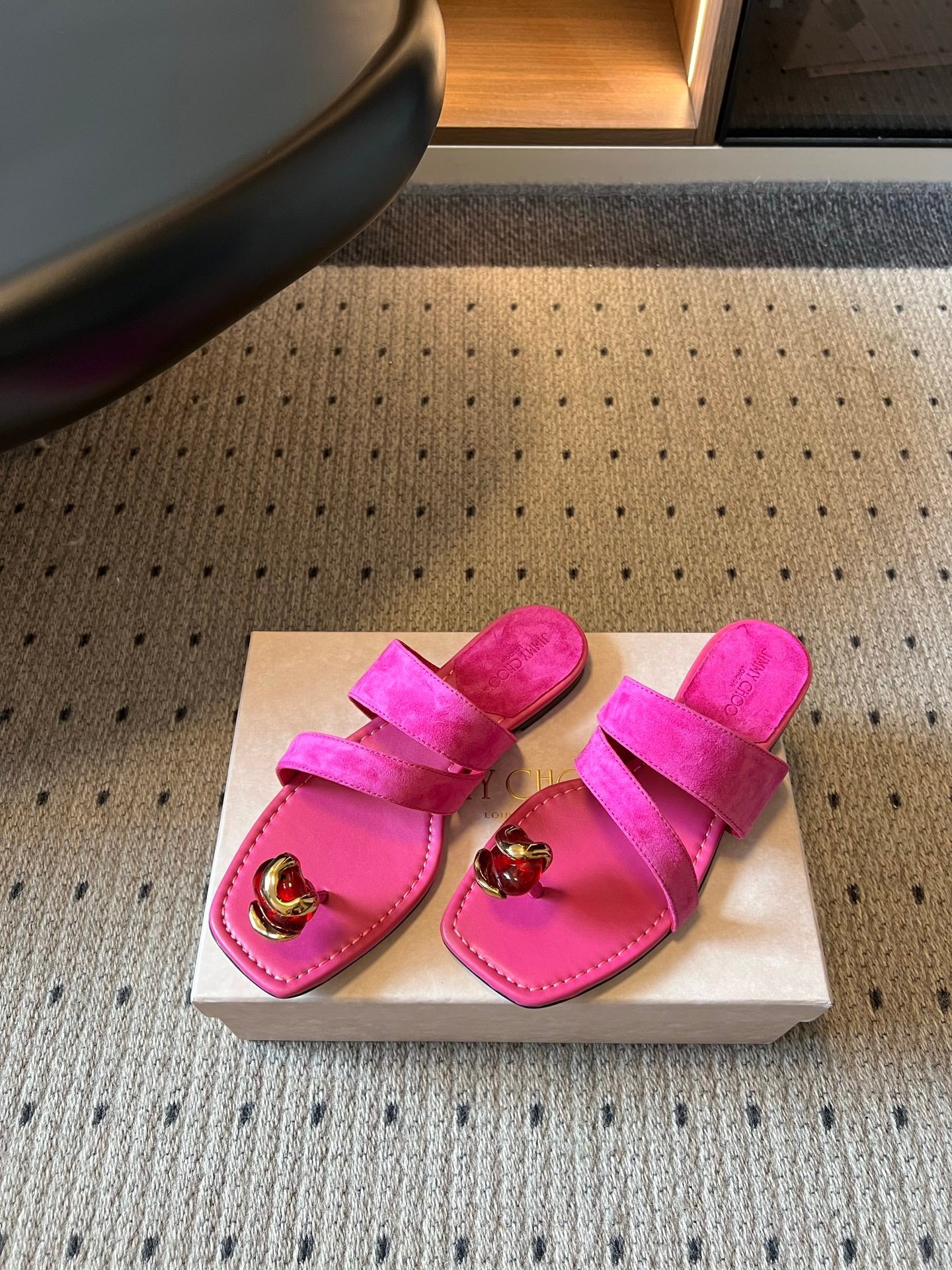 Jimmy Choo 2026 Buckle Flip-Flops Sandals Suede 956229