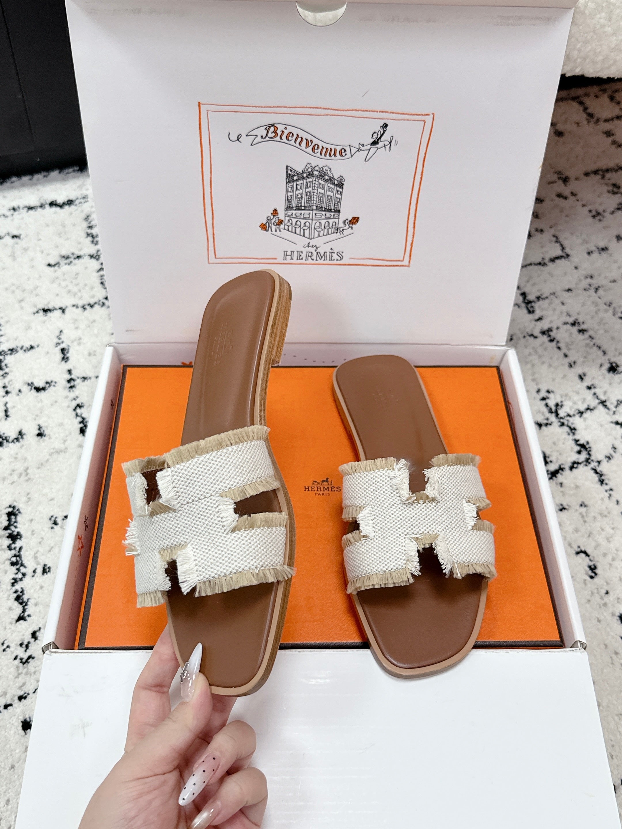 HM 26ss Oran Sandals Beige Brown Canvas Cowhide 617218