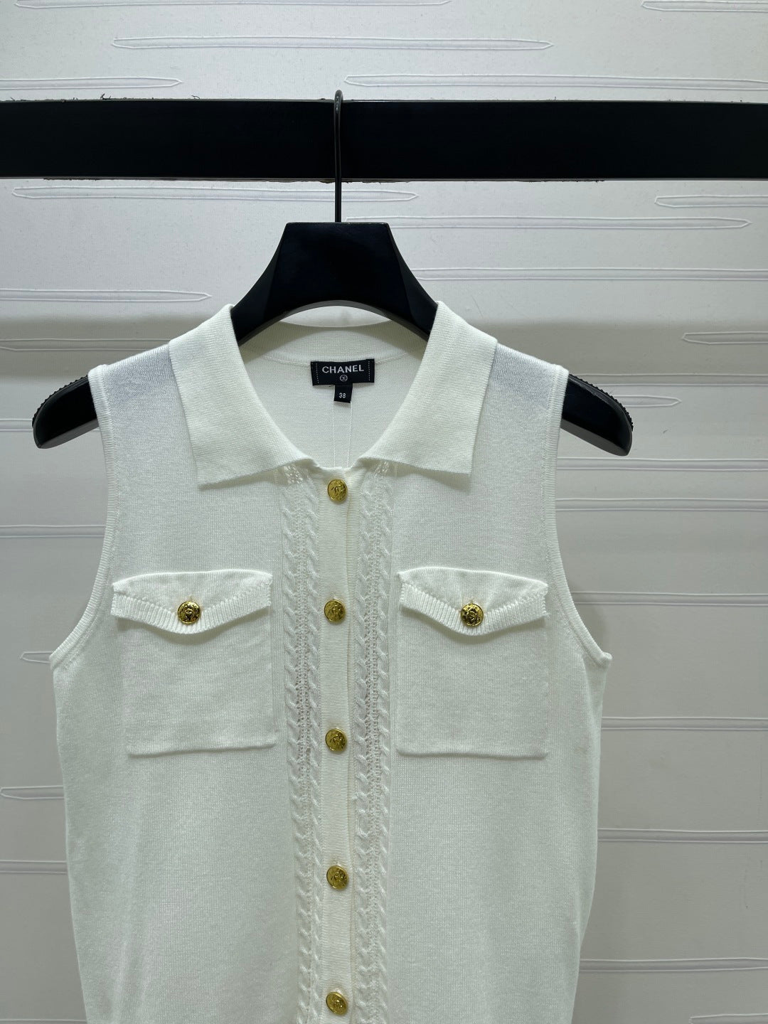 Chanel 2026 Collared Knit Vest Wool 390686