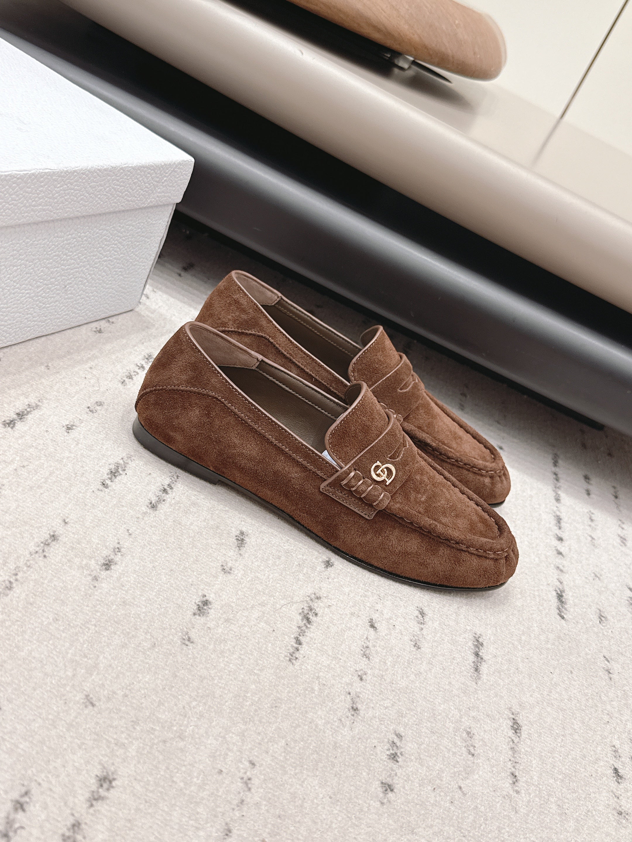 CD 26A Loafers Black Suede Leather