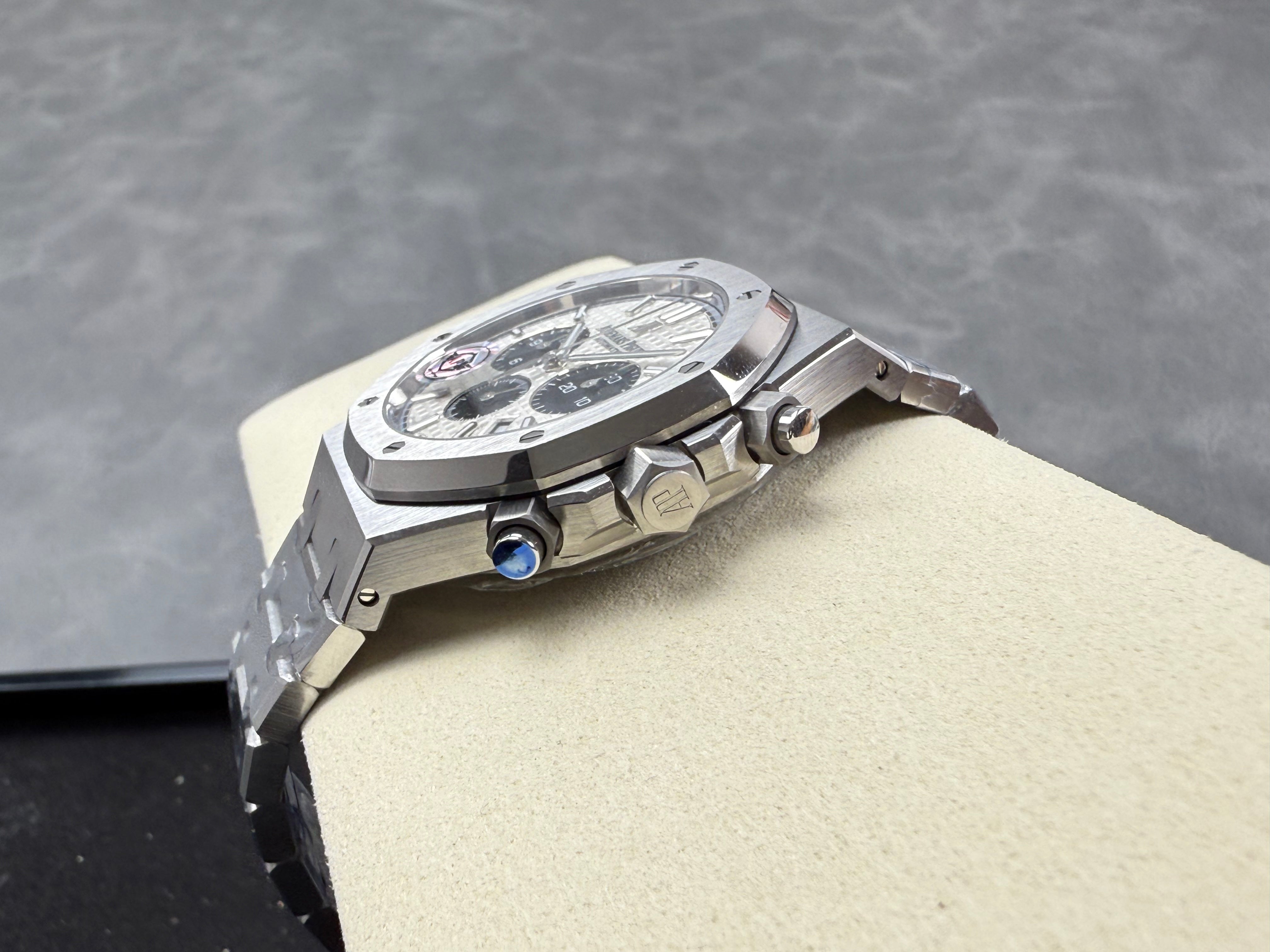 Audemars Piguet Royal Oak Chronograph 41mm Panda Dial