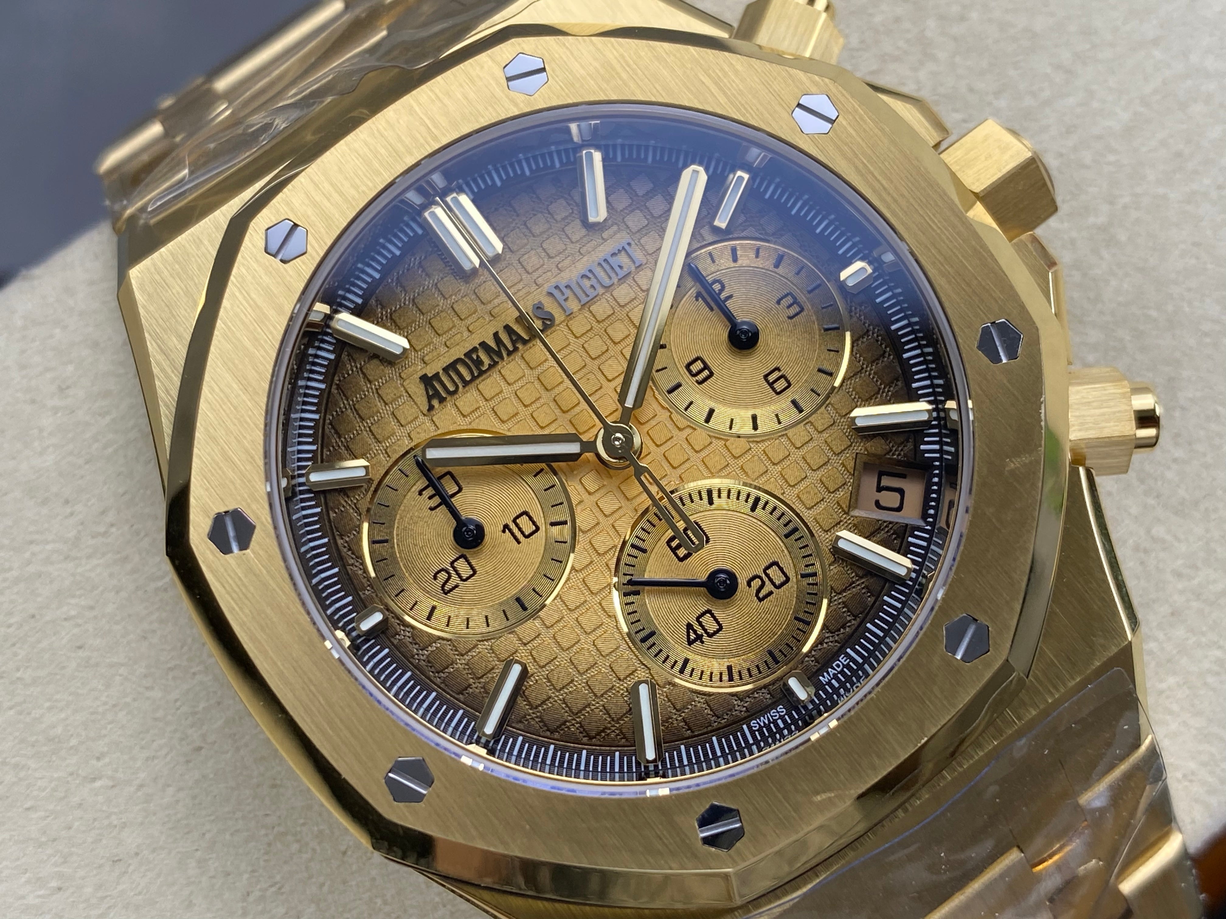 Audemars Piguet Royal Oak Chronograph 41mm Gold Case Gold Black Dial