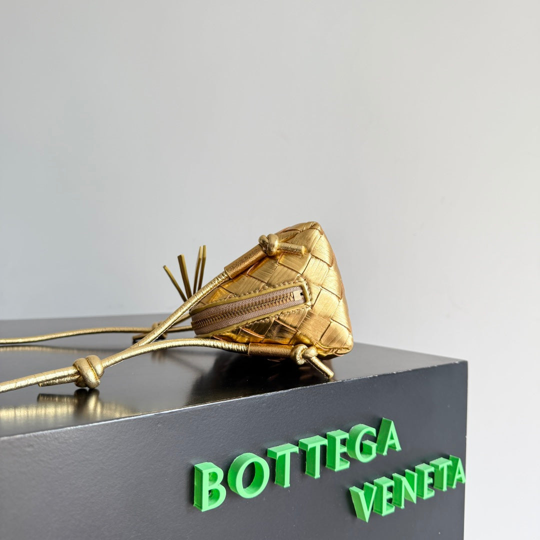 Bottega Veneta 2026 Concert Pouch Bag 18.5 Gold Metallic Intrecciato Leather
