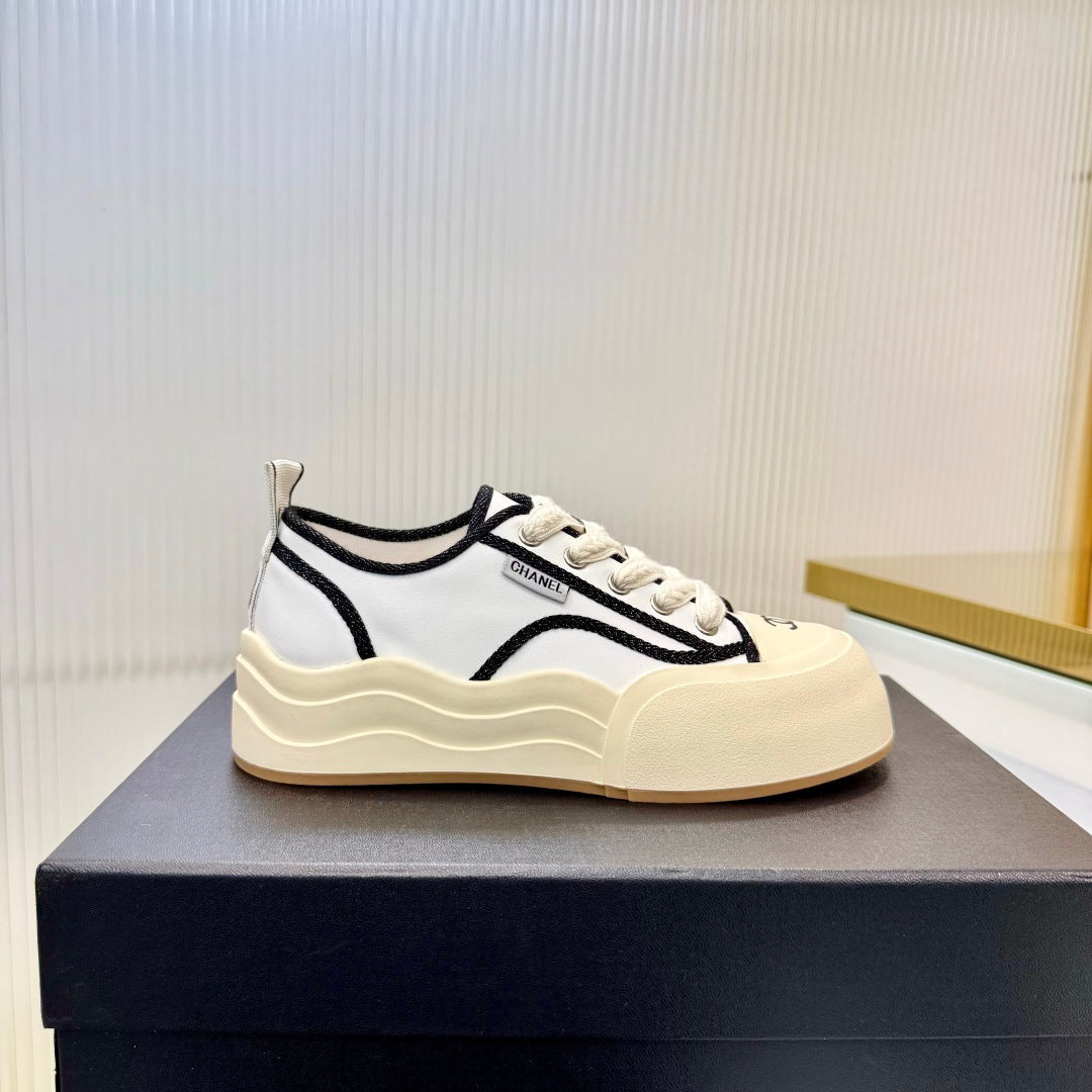 Chanel 2026 Sneaker Biscuit Calfskin 927713
