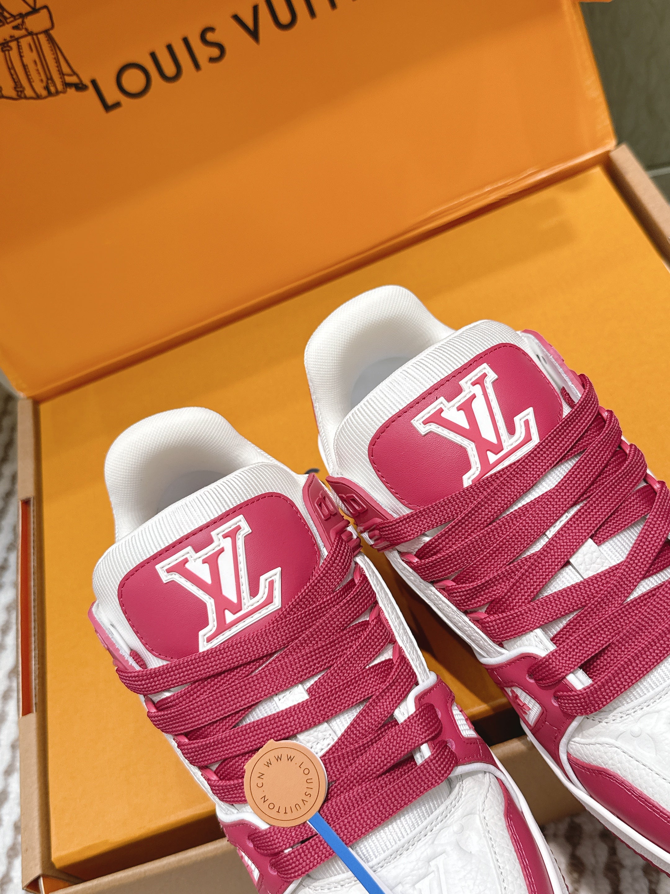 LV 26ss Trainer Sneakers White Dark Pink Denim Cowhide 657910