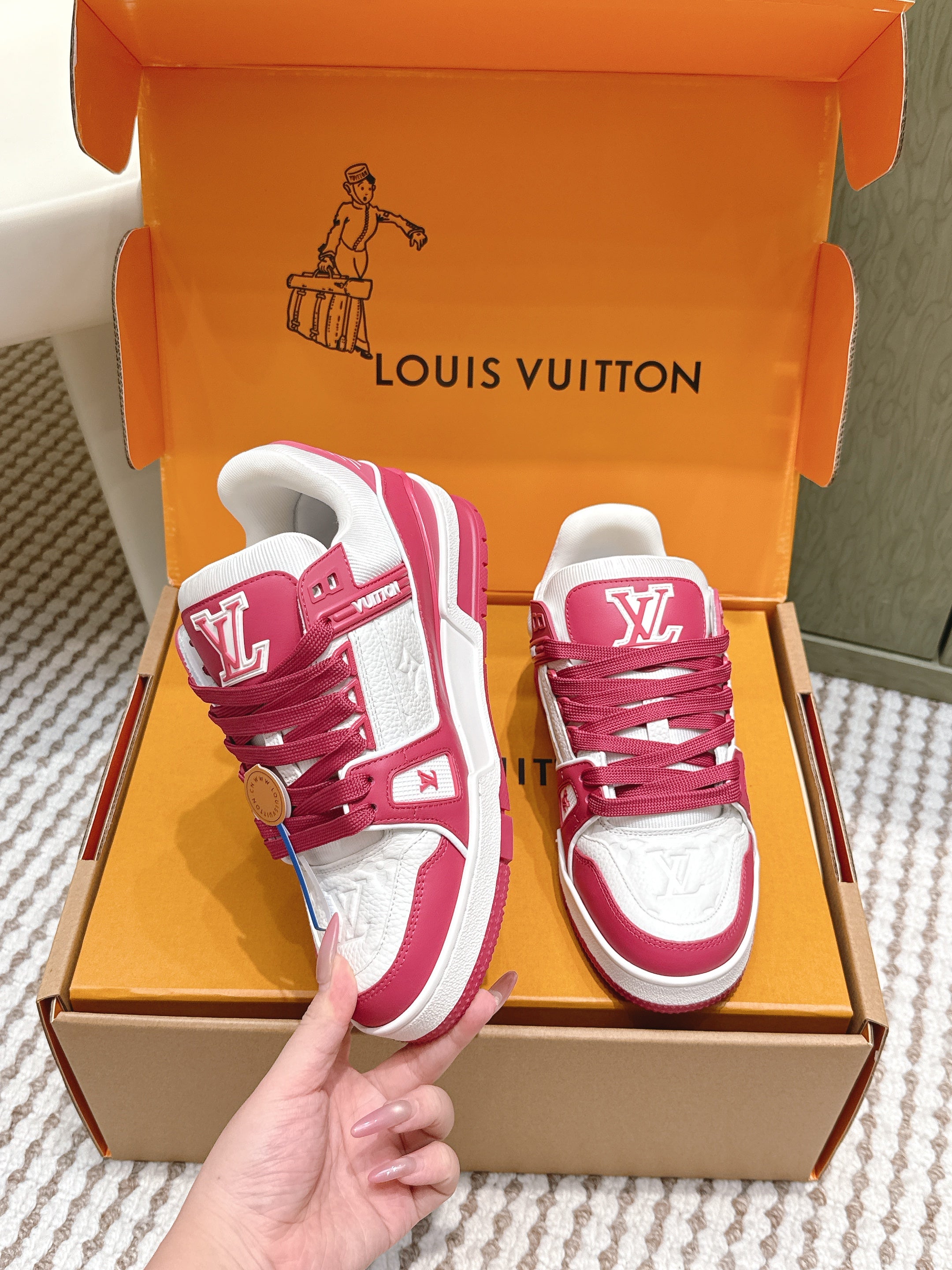 LV 26ss Trainer Sneakers White Dark Pink Denim Cowhide 657910