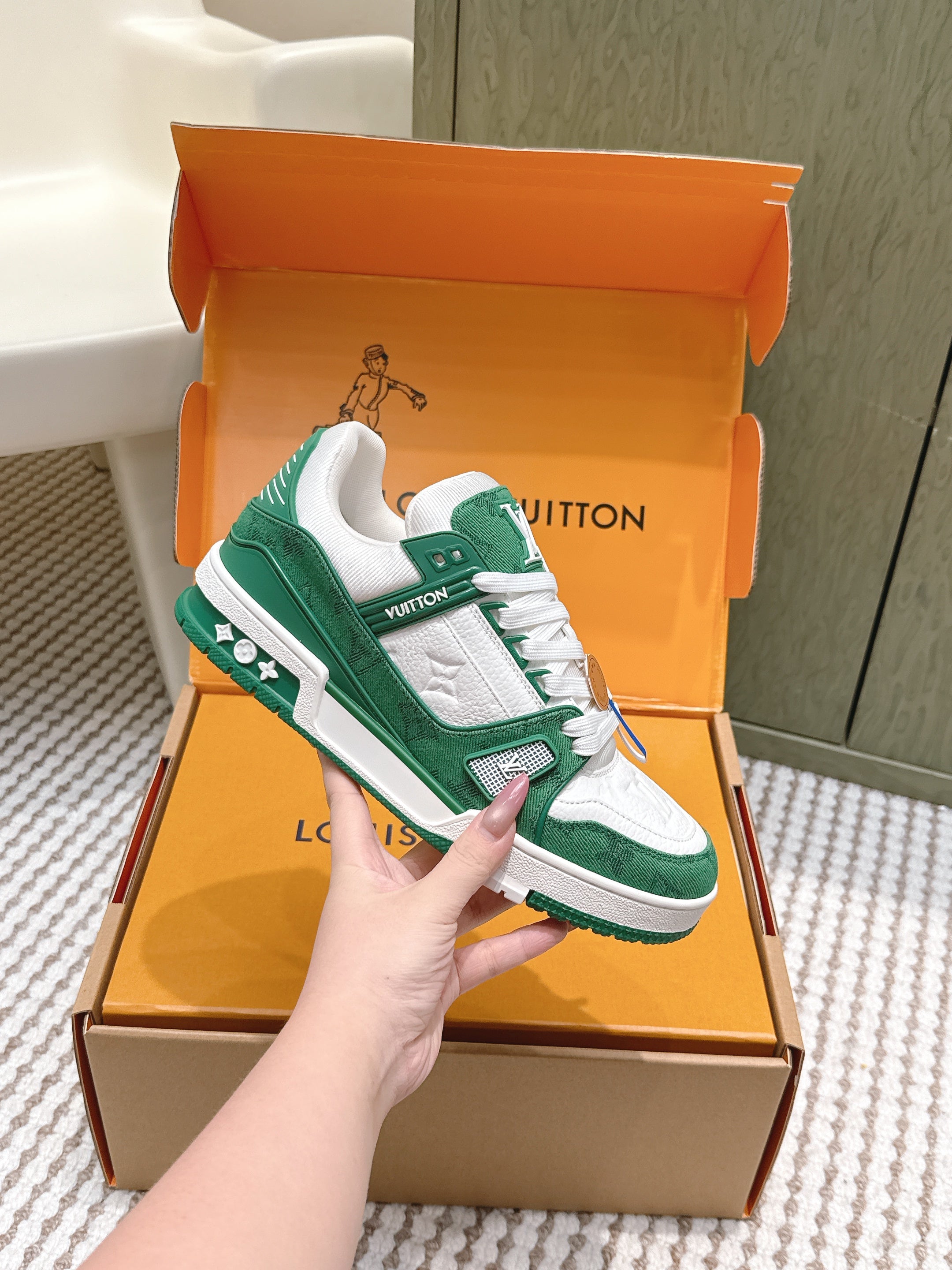 LV 26ss Trainer Sneakers White Green Denim Cowhide 657912