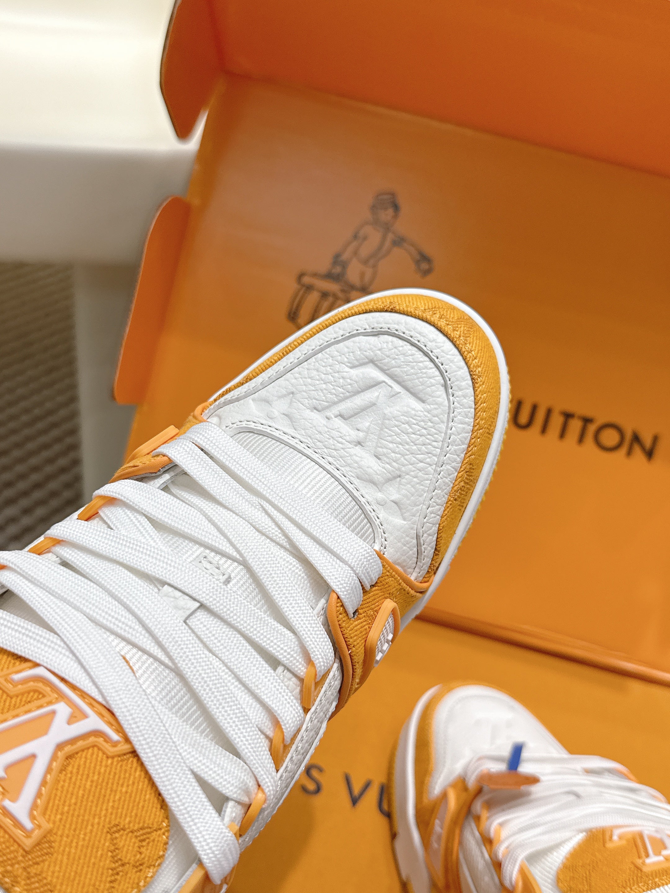 LV 26ss Trainer Sneakers White Orange Denim Cowhide 657918
