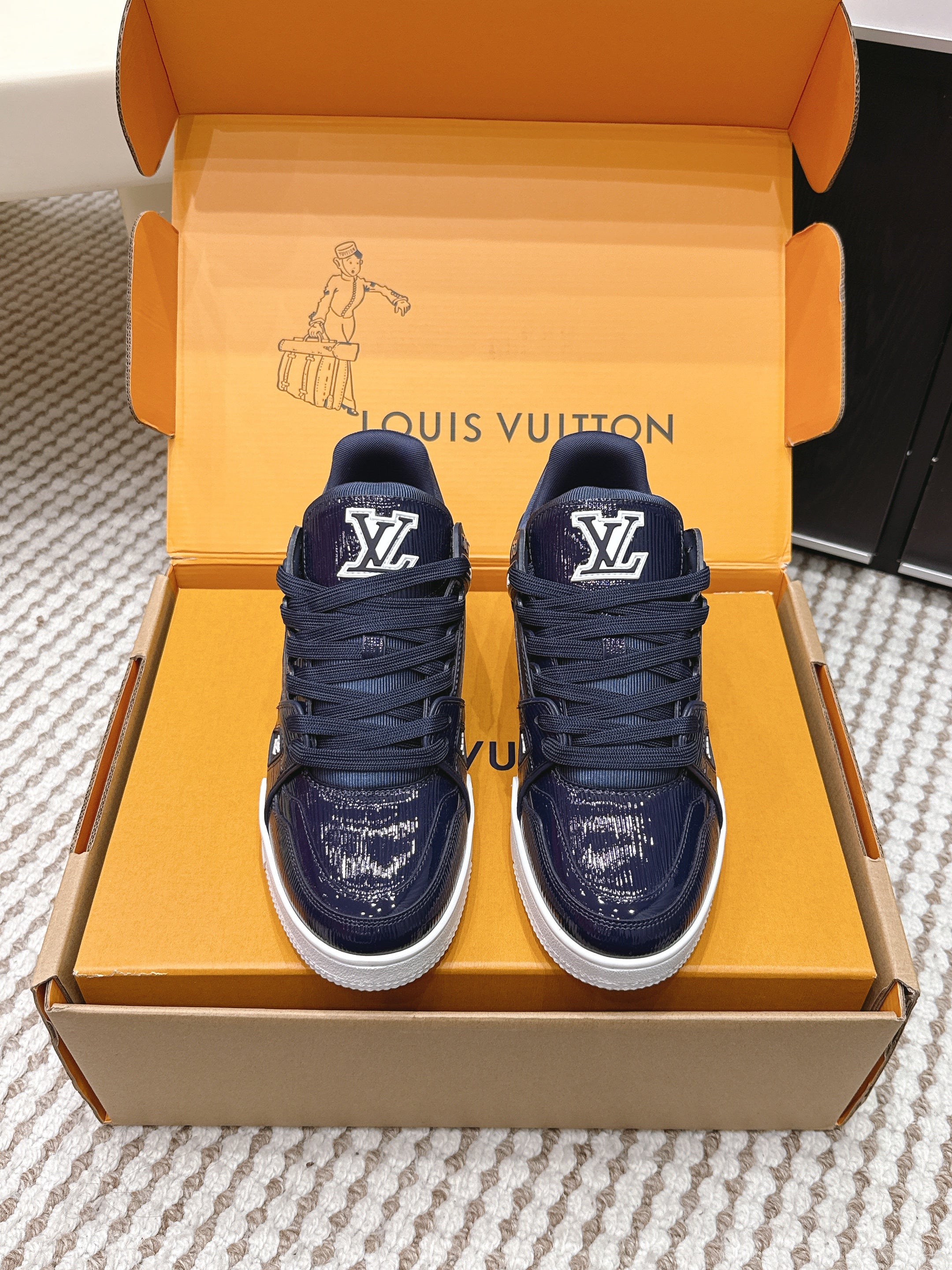 LV 26ss Trainer Sneakers Navy Blue Cowhide 657932
