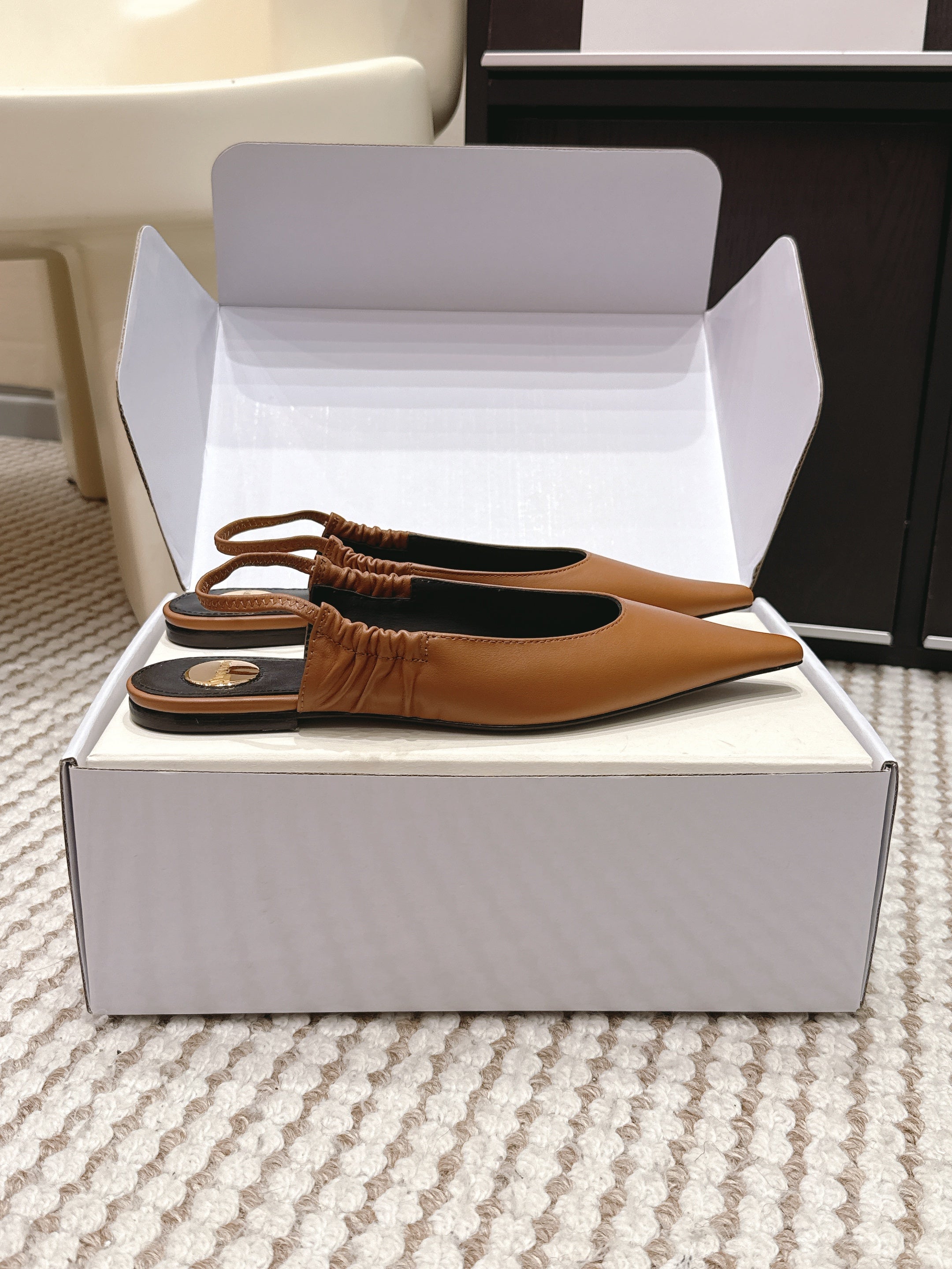 YSL 26ss Flat Slingback Camel Brown Sheepskin 654712