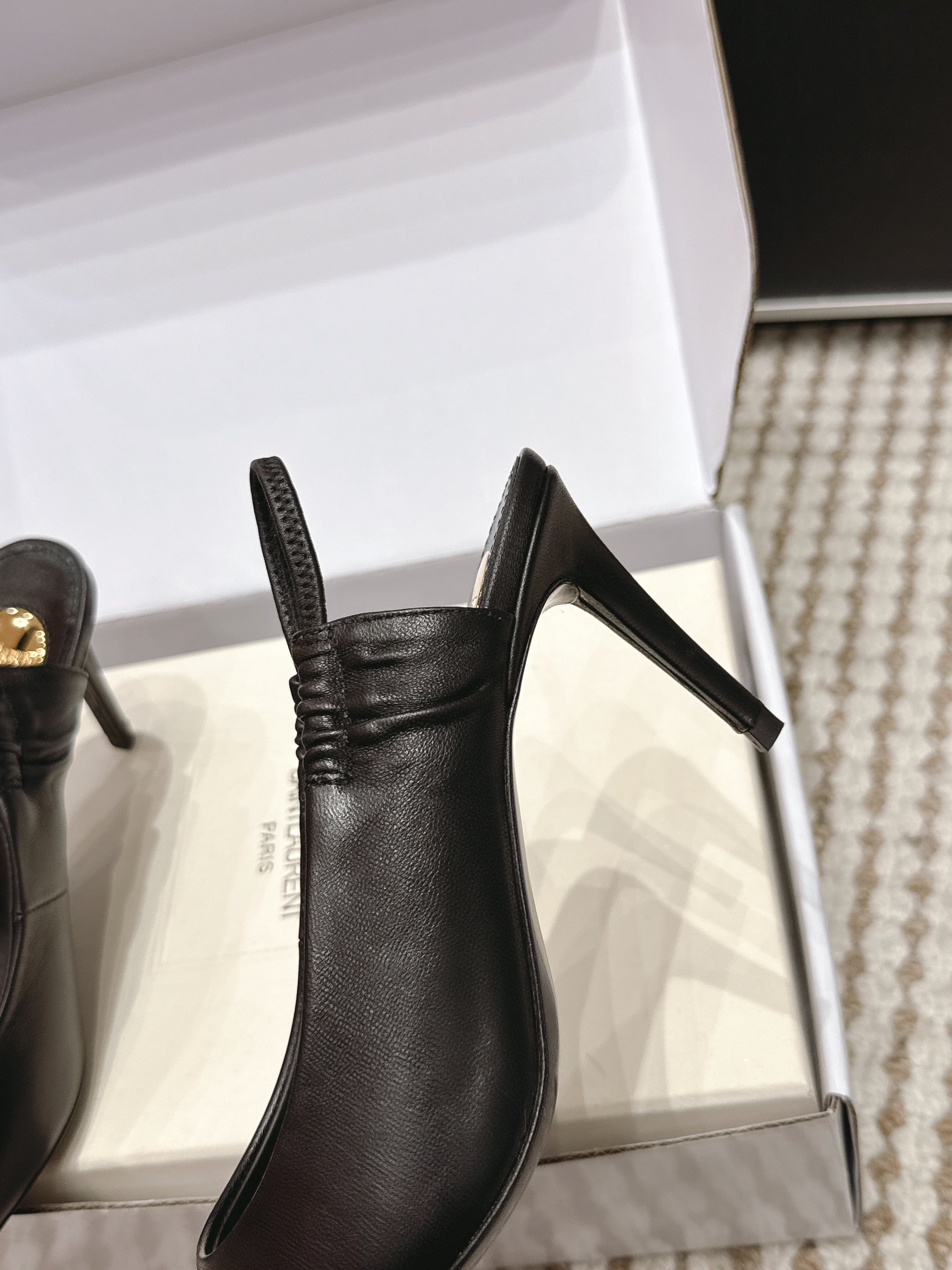 YSL 26ss Slingback 75 Black Sheepskin 654719