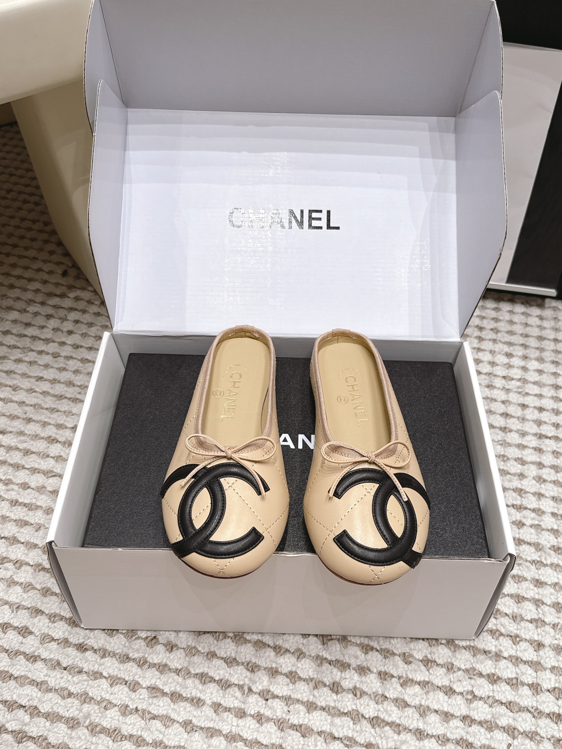 Chanel 2026 Mules Sheepskin 930707
