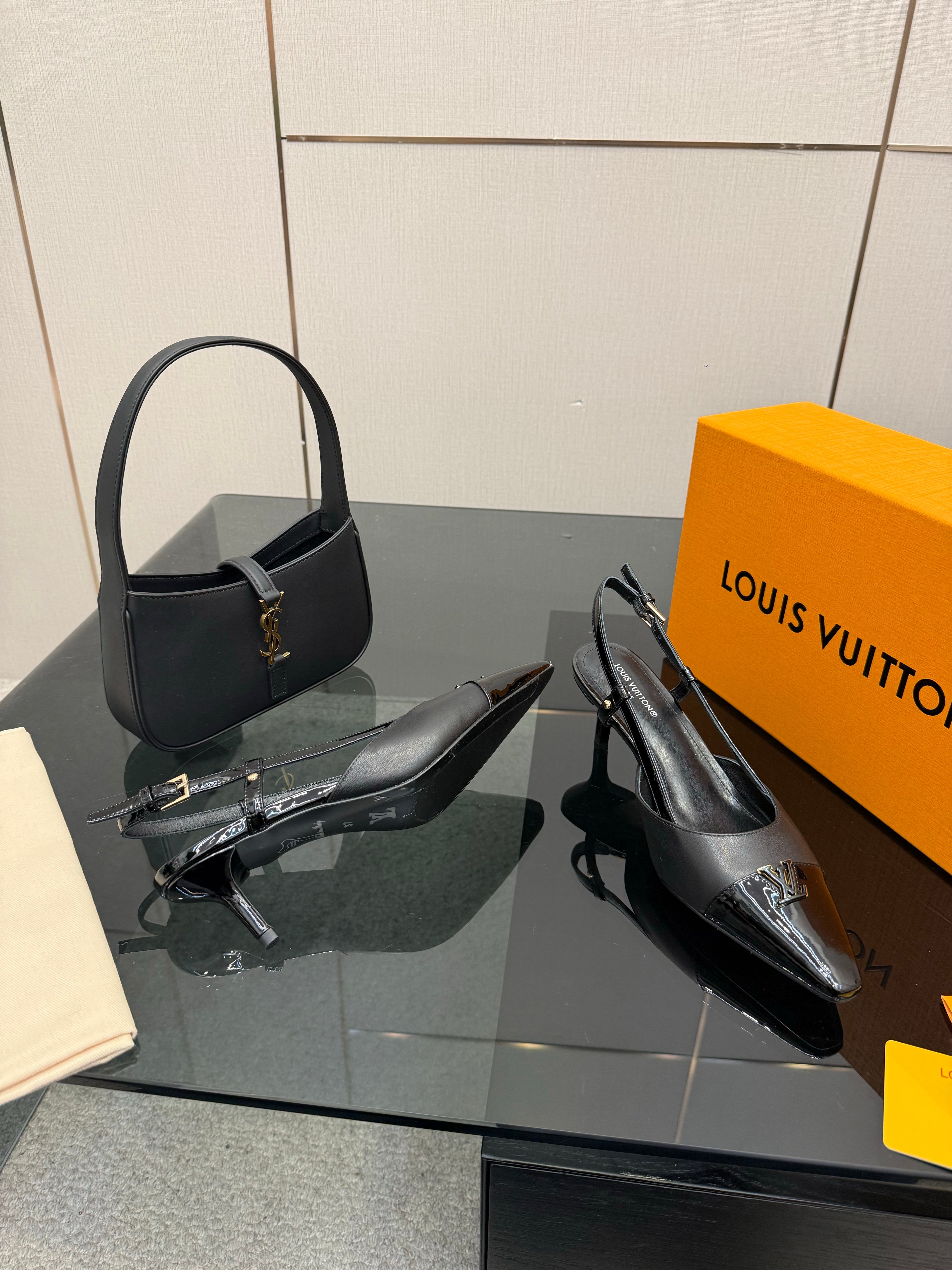 LV 26ss Slingback 55 Black Patent Leather 629637