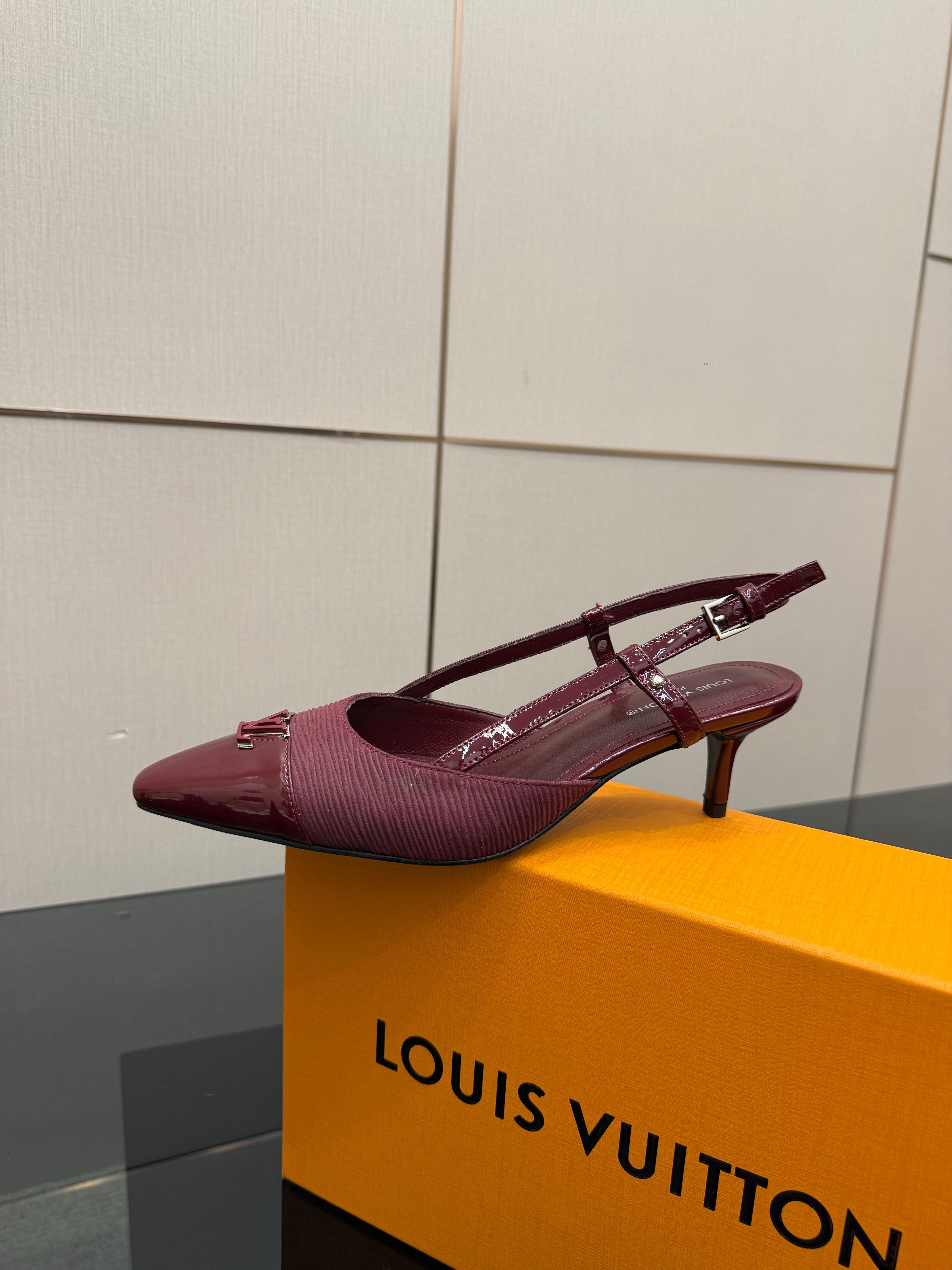 LV 26ss Slingback 55 Burgundy Calfskin Suede 629644