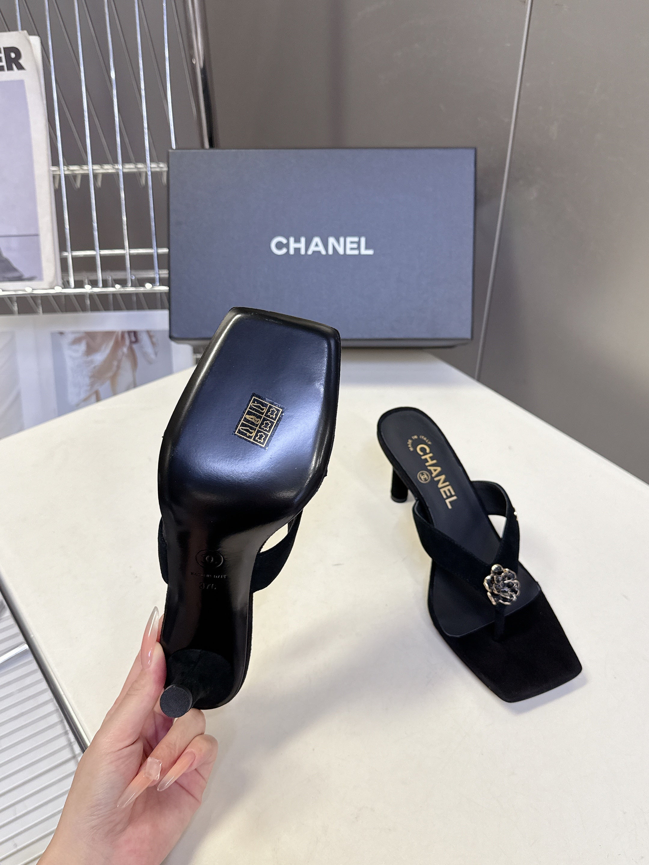 Channel 2026 Thong Sandal 65mm Embossing And Suede Calfskin 895344