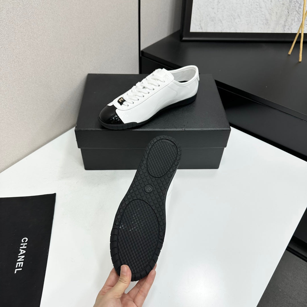 Chanel 2026 Sneakers Calfskin 926249