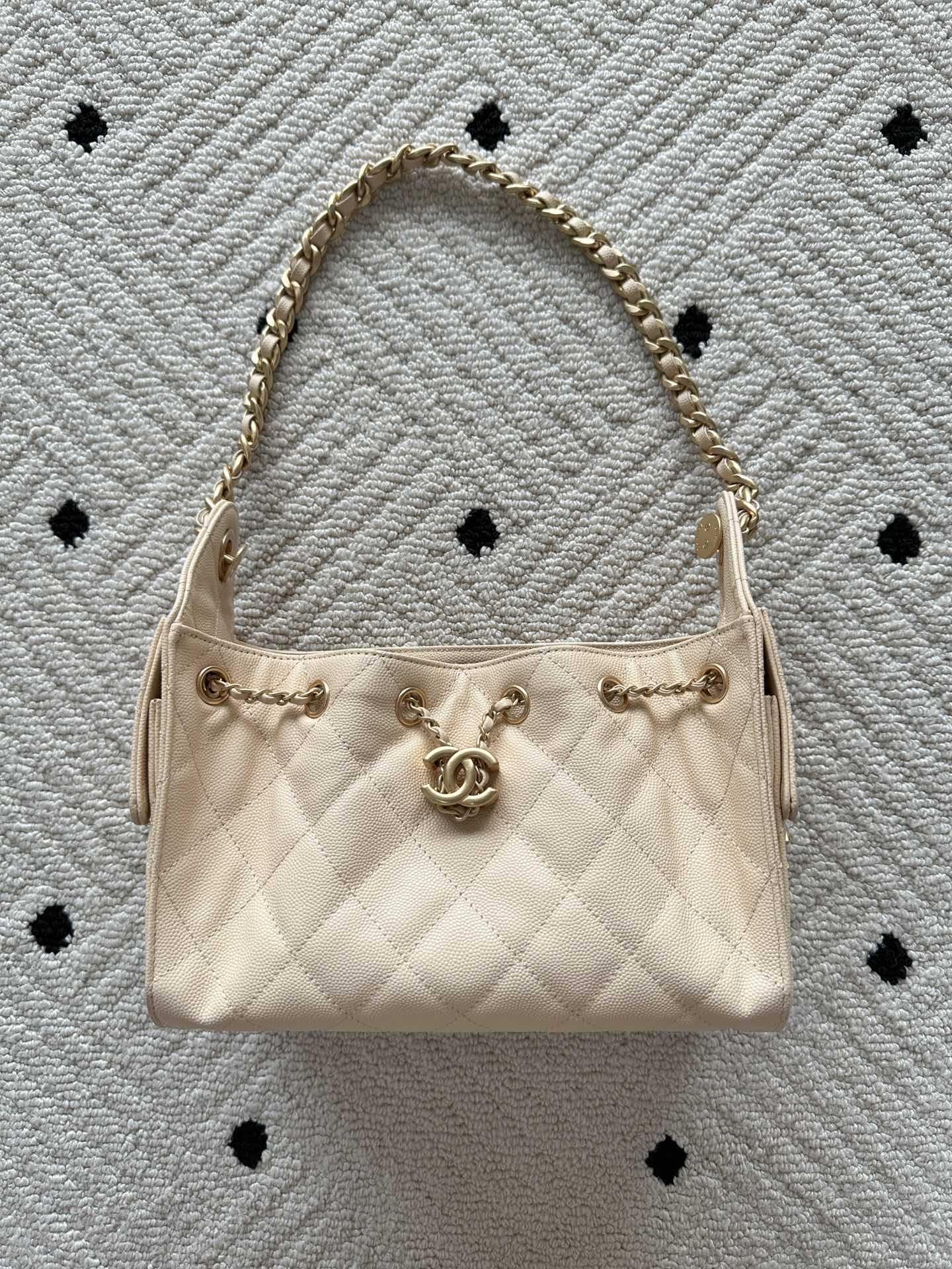Chanel 25 Hobo Bag 22cm Beige Calfskin 286181