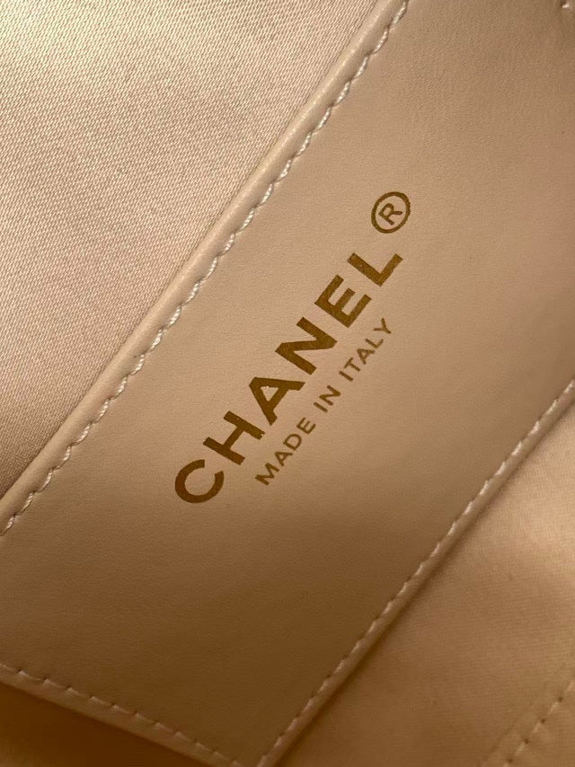 Chanel 25 Hobo Bag 22cm Beige Calfskin 286181