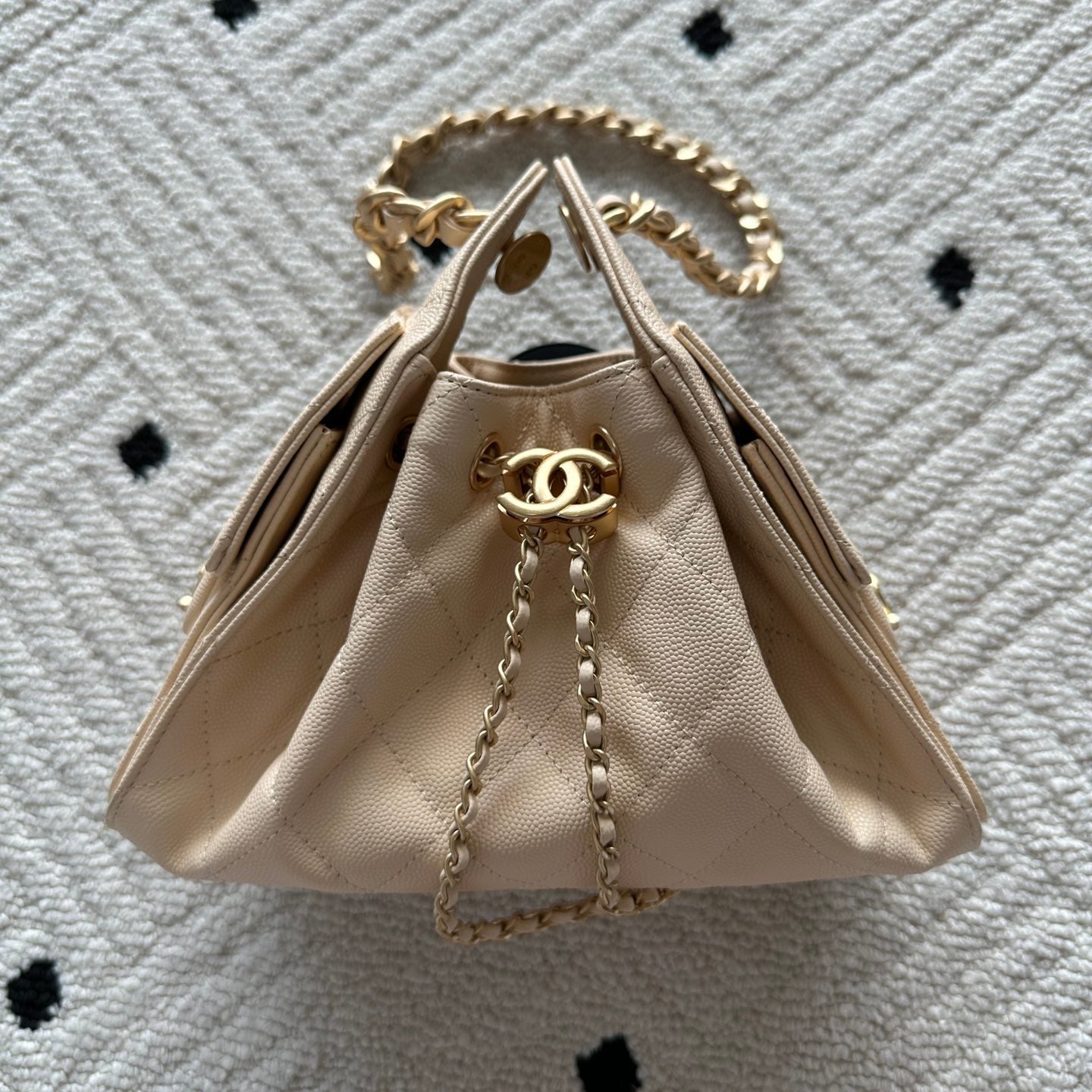Chanel 25 Hobo Bag 22cm Beige Calfskin 286181