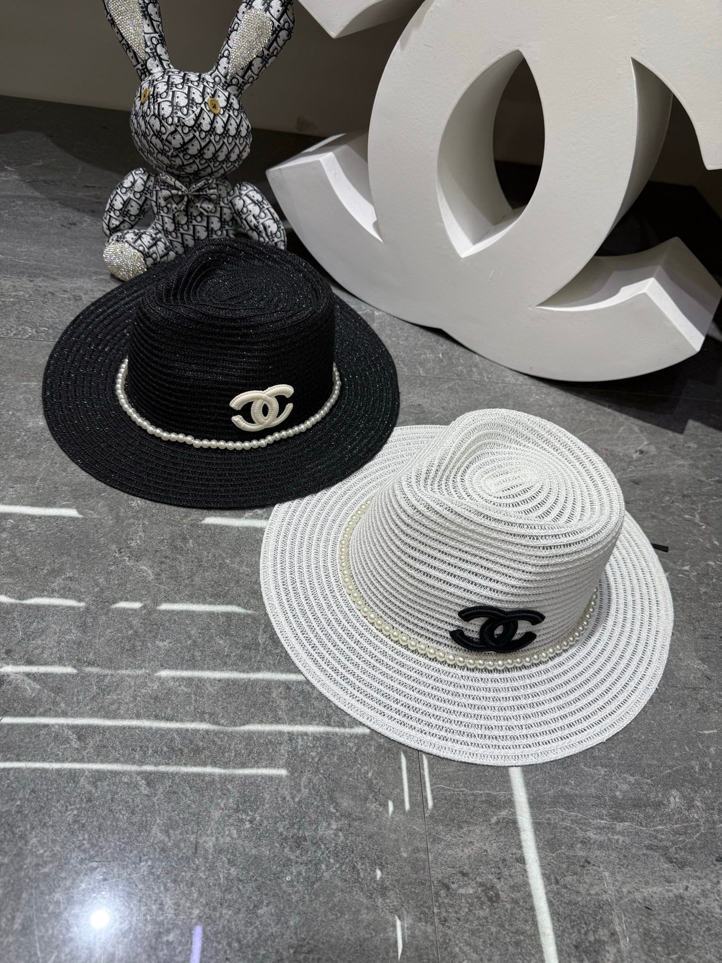 Chanel Straw Hat With Pearl and Logo 280796