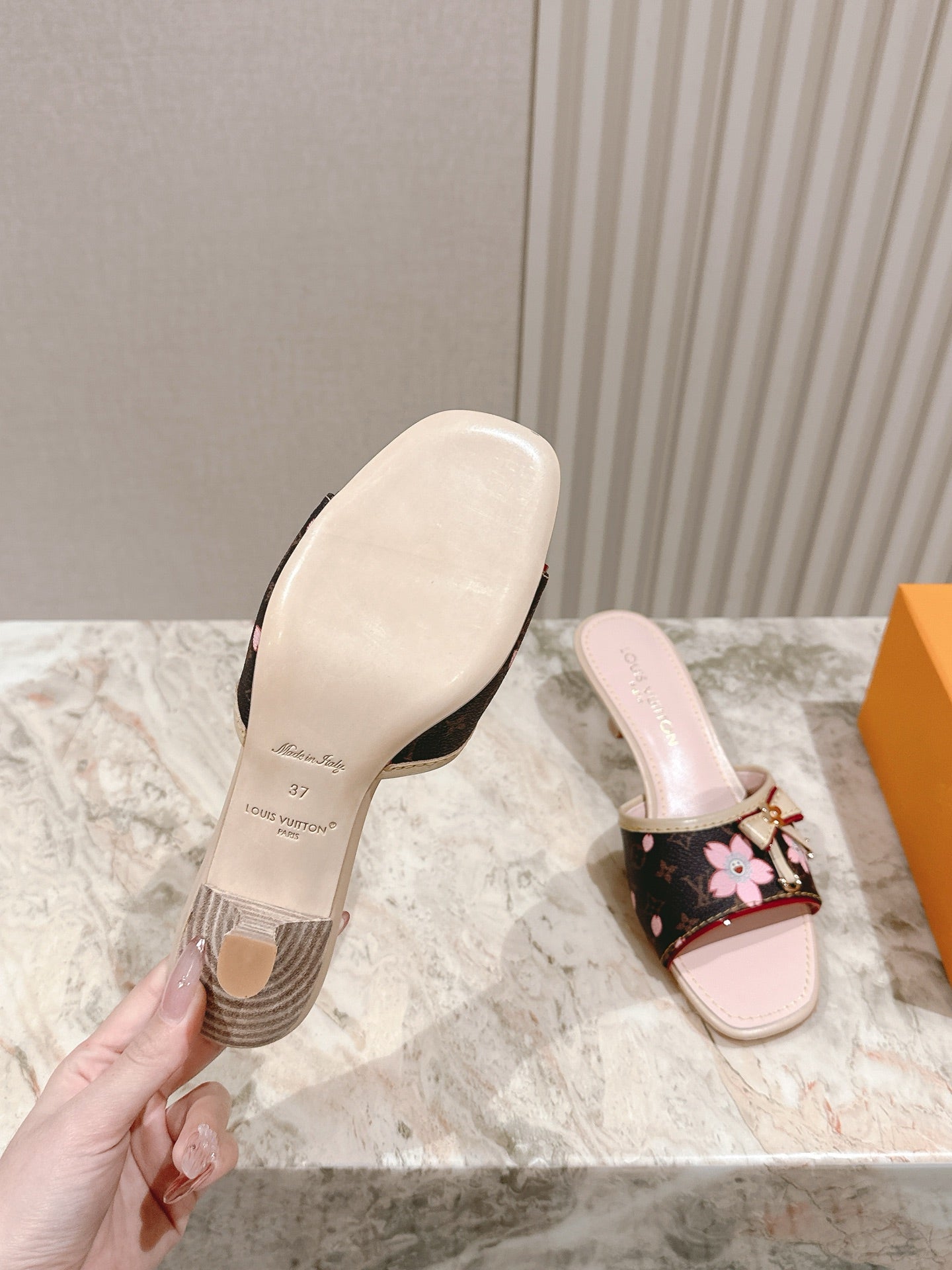 LV 26ss Slippers 45 Brown Light Pink Genuine Leather 656911