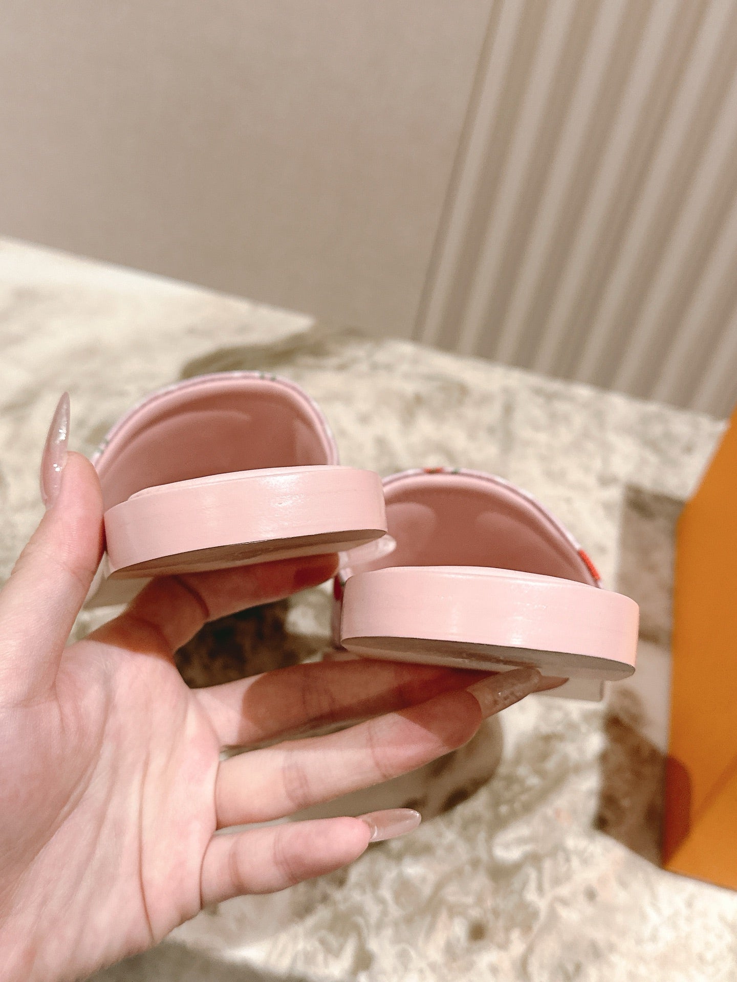 LV 26ss Slippers Light Pink Red Denim Leather 656931