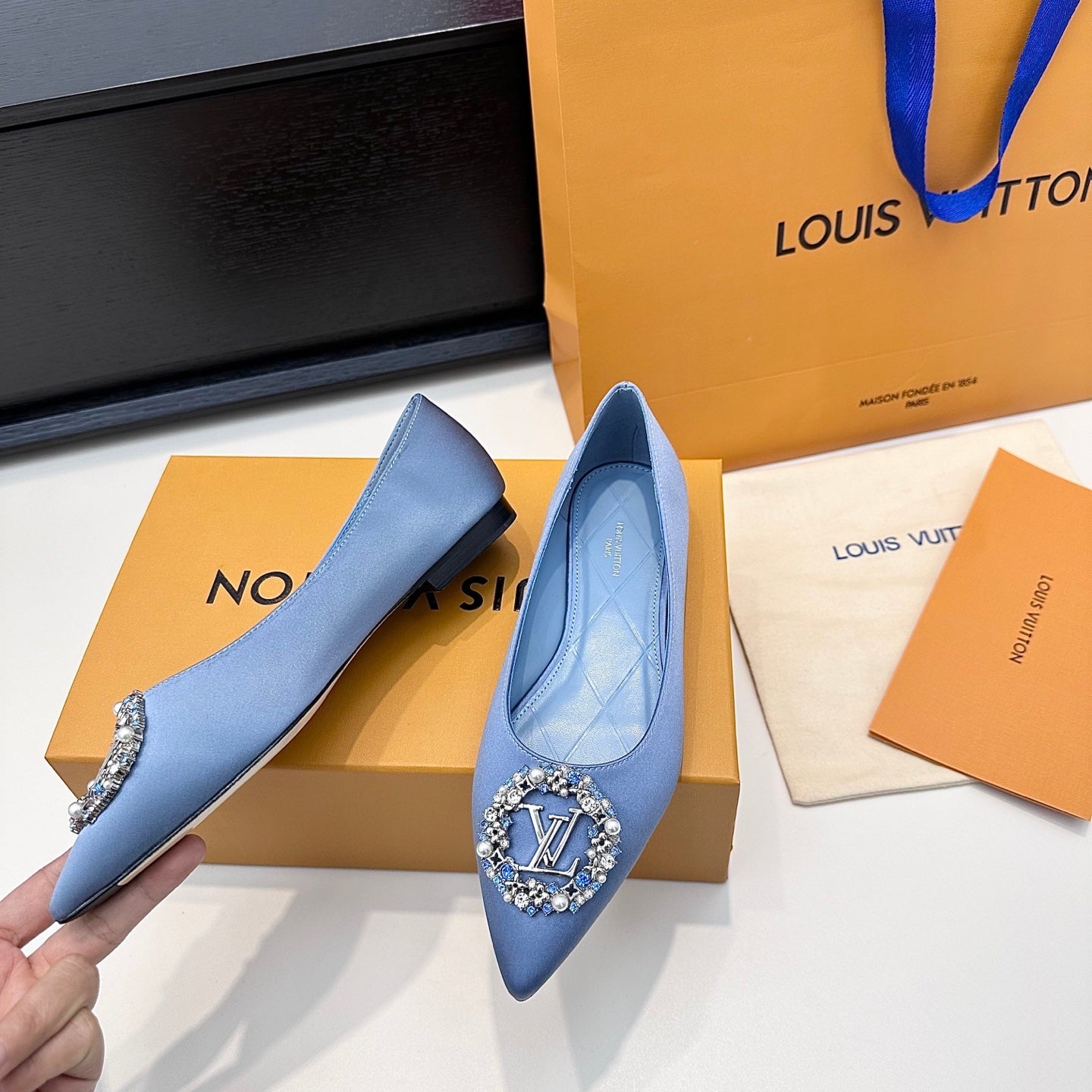 LV 26s Pointed-Toe Ballet Flat Light Blue Premium Satin 622432