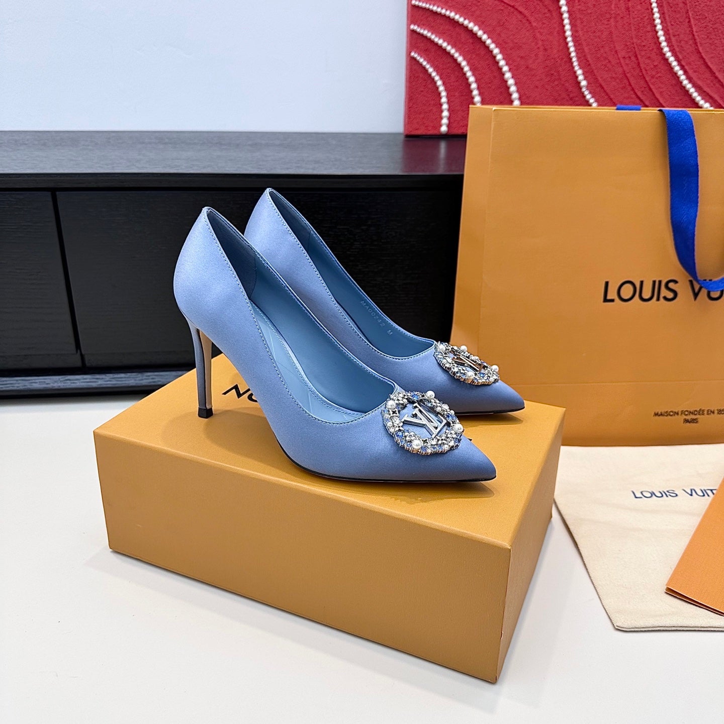 LV 26s  Pointed-Toe High Heels 95 Light Blue Premium Satin 622434