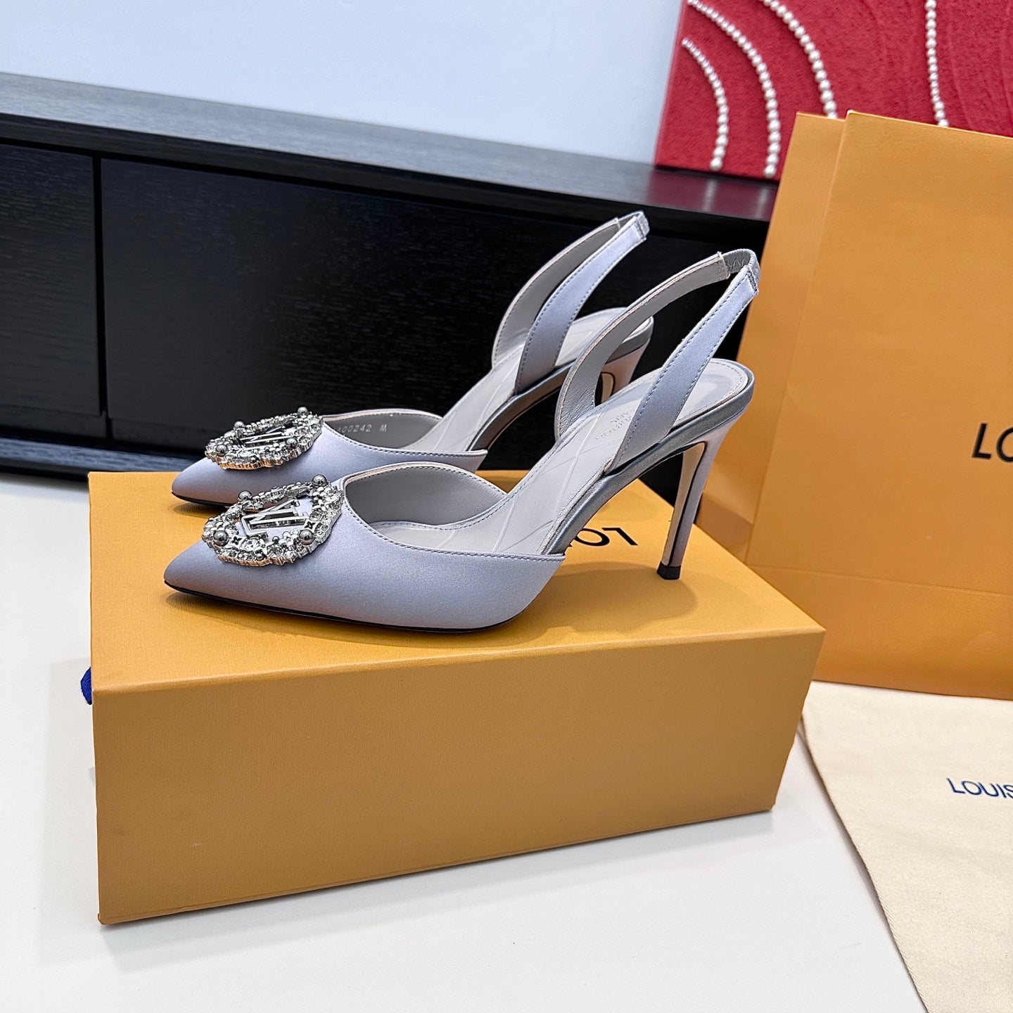 LV 26s Slingback 95 Light Lavender Premium Satin 622445
