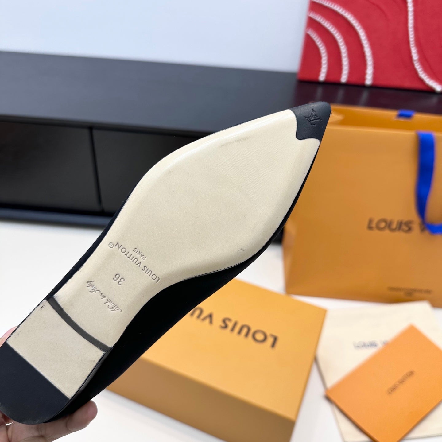 LV 26s Pointed-Toe Ballet Flat Black Premium Satin 622454