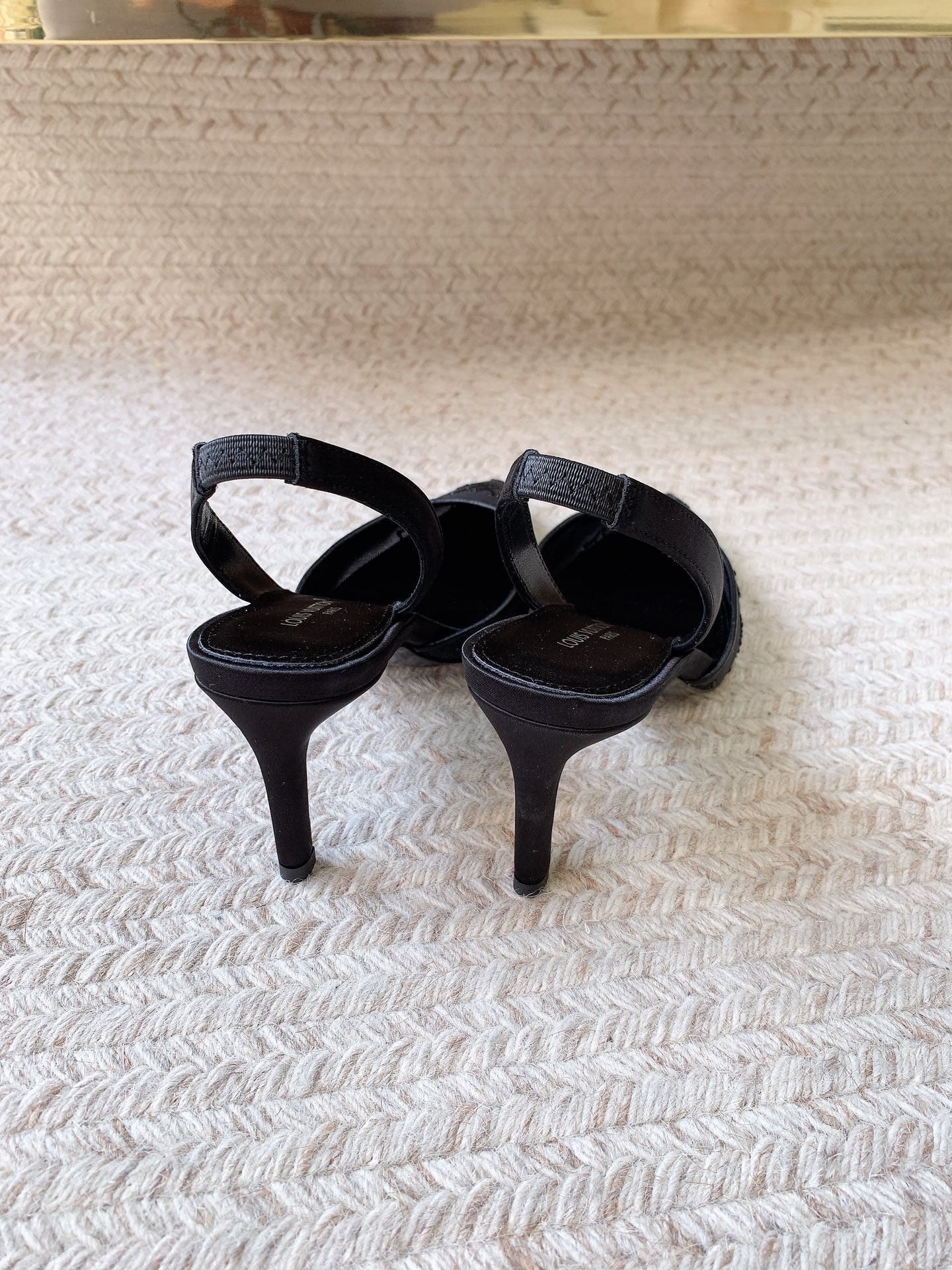 LV 26ss Slingback Black Mesh Leather 669996
