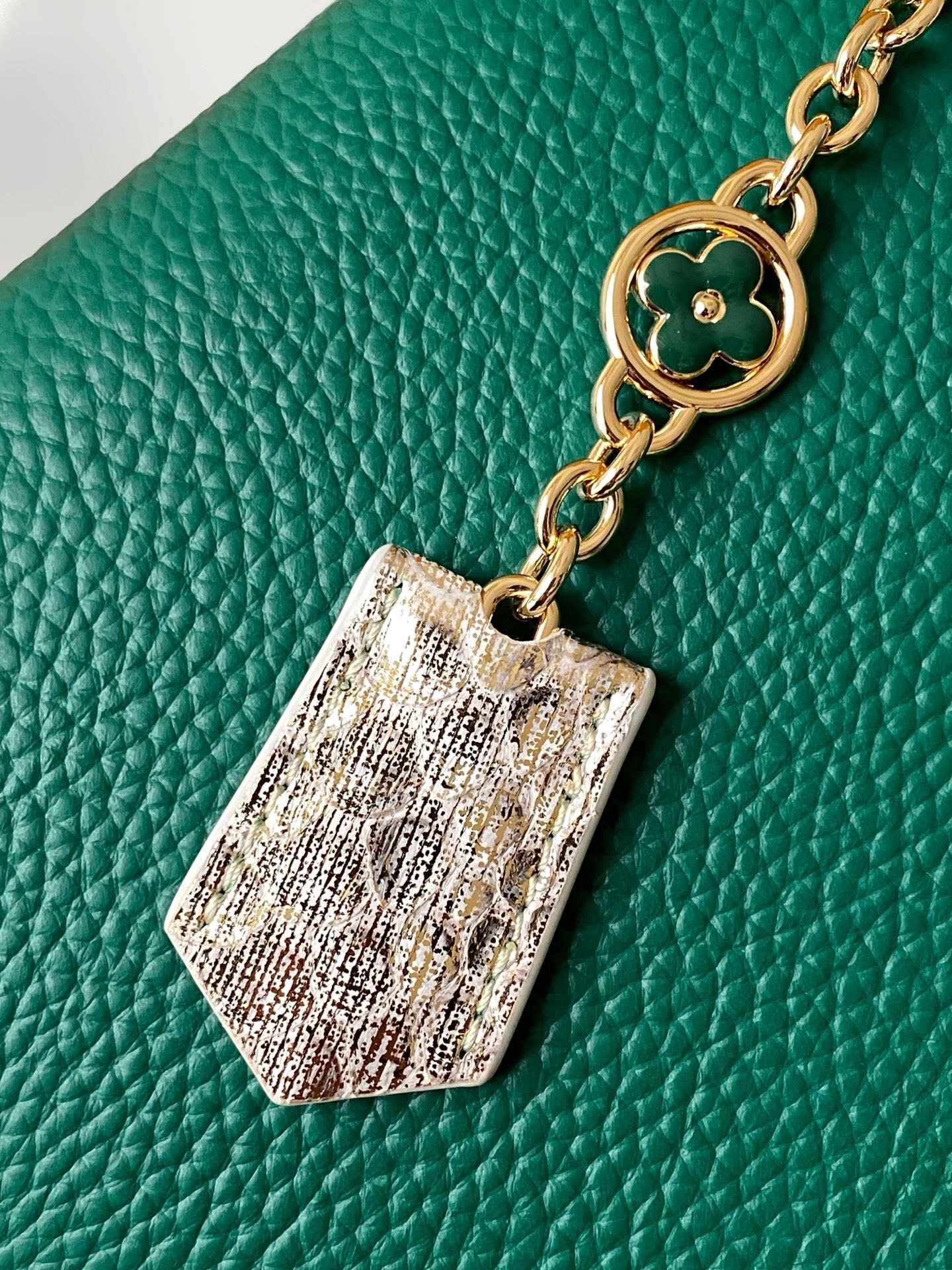 LV 2026 Capucines Bag Green Taurillon Cowhide Leather 281615