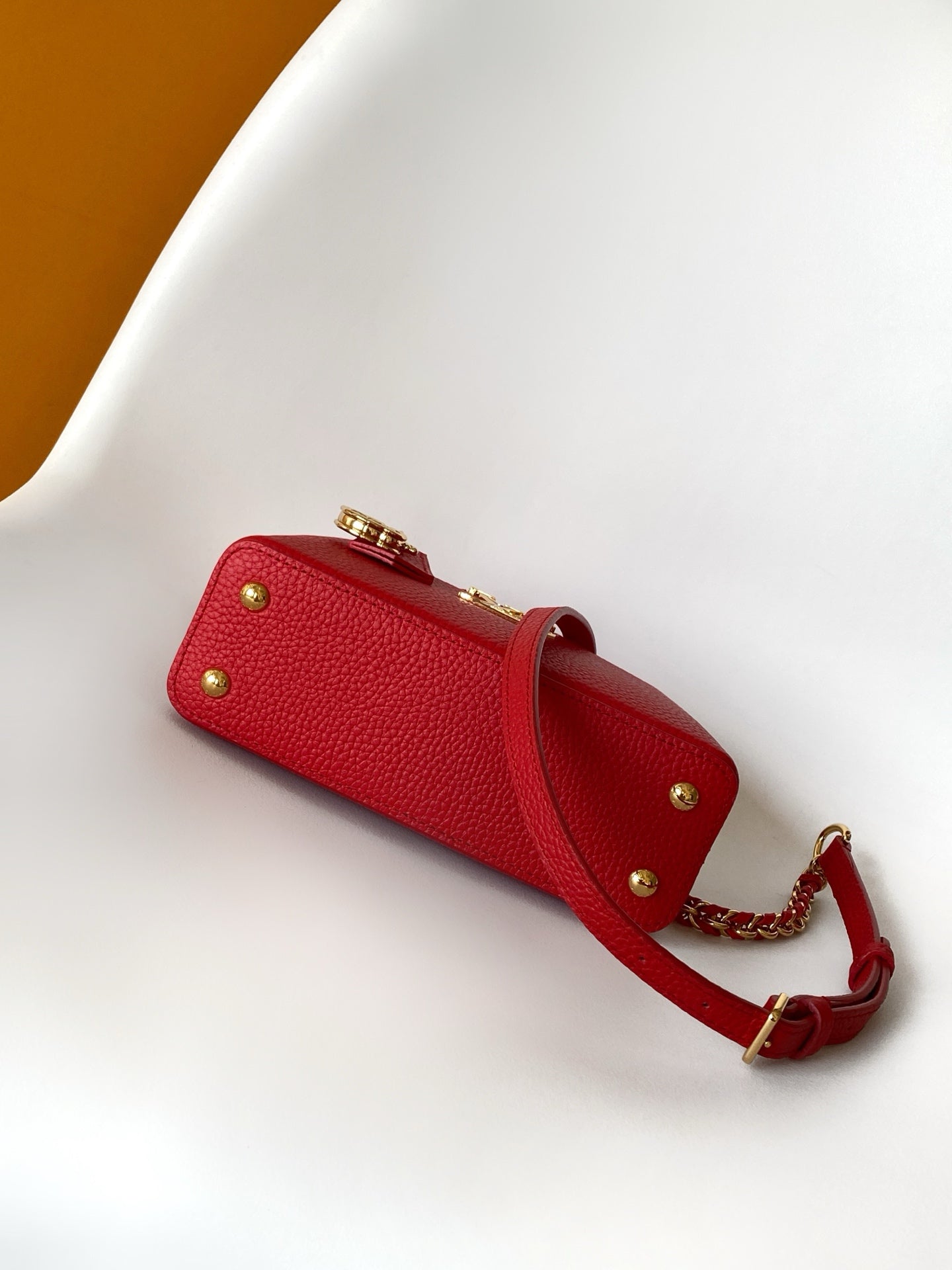 LV 2026 Capucines Bag 22cm Red Taurillon Cowhide Leather 281431